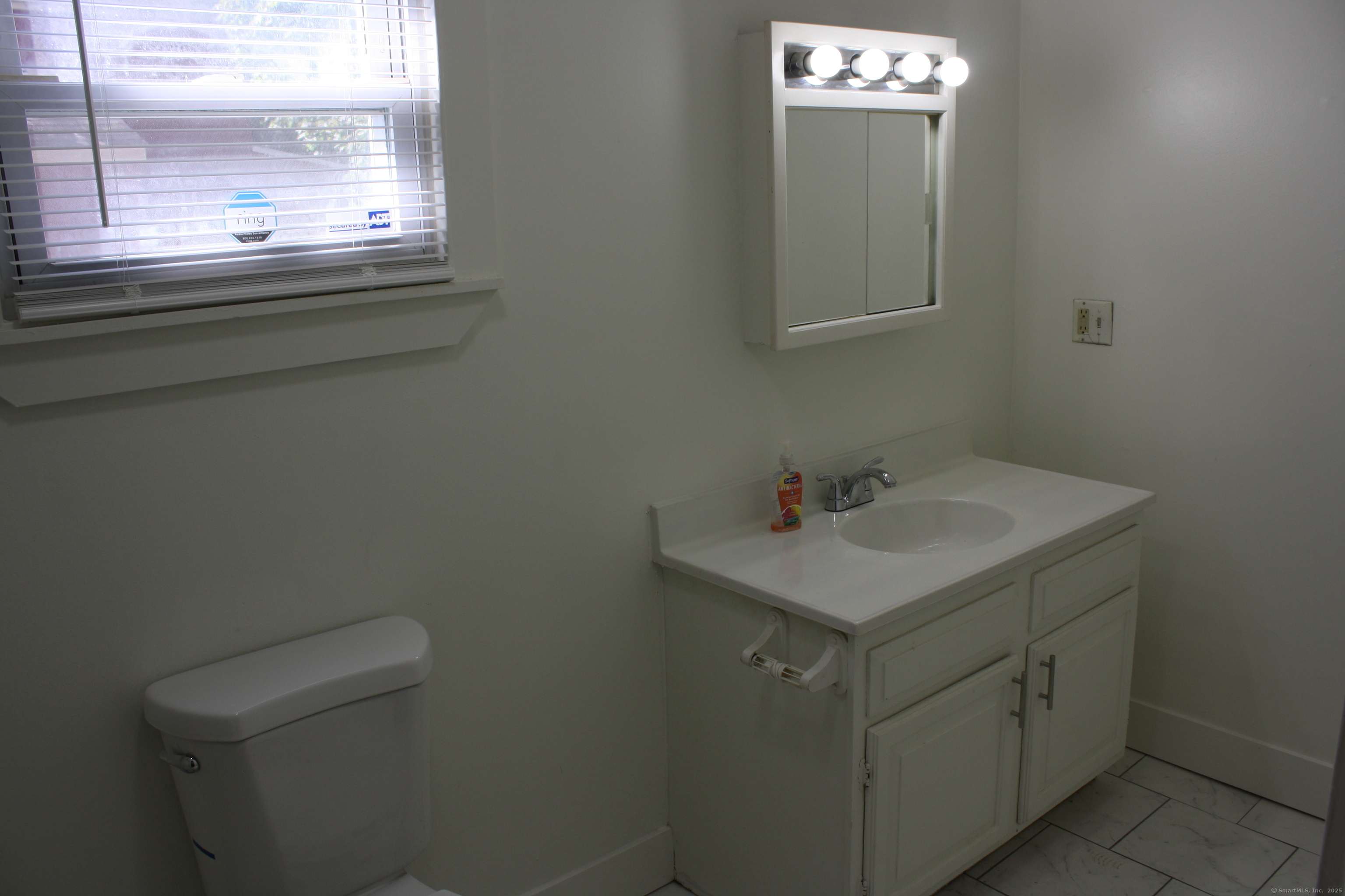 Killingly, CT 06241,387 Putnam Pike