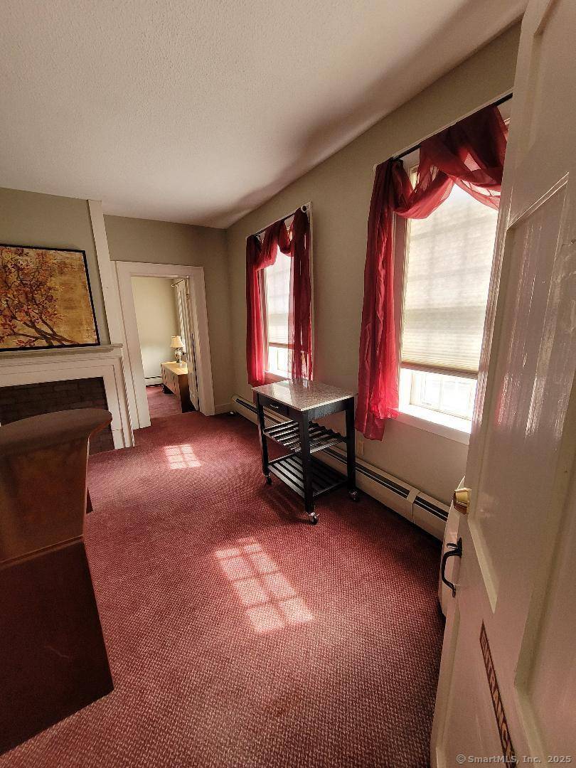Hebron, CT 06248,4 Main Street #C