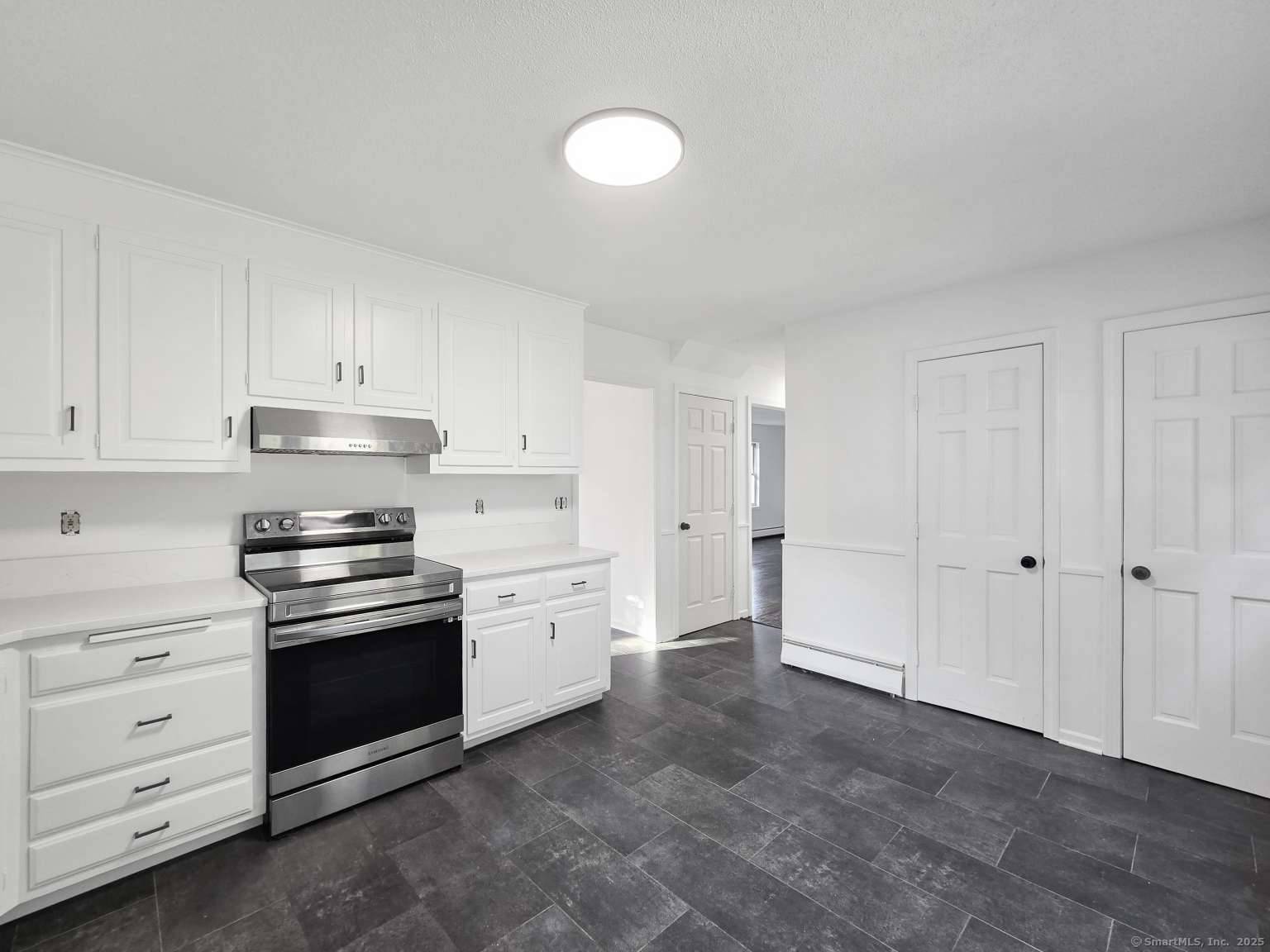 Windsor, CT 06095,35 Dewey Avenue