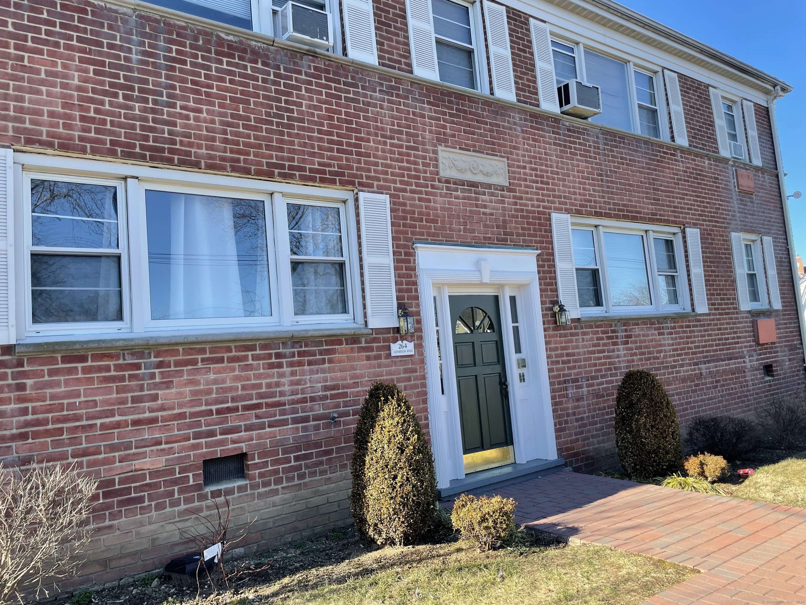 Stamford, CT 06906,264 Glenbrook Road #D