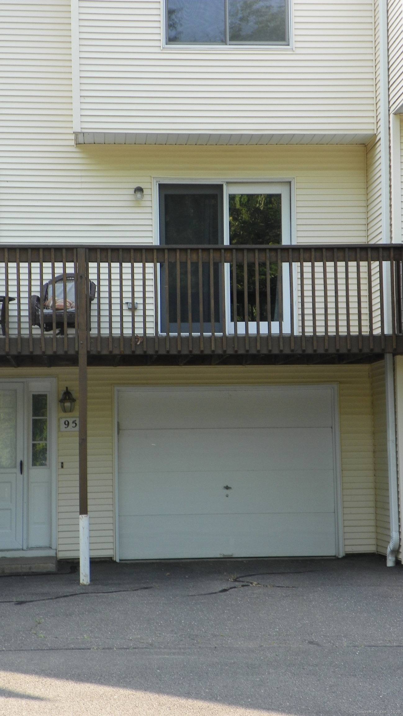 Bristol, CT 06010,410 Emmett Street #95