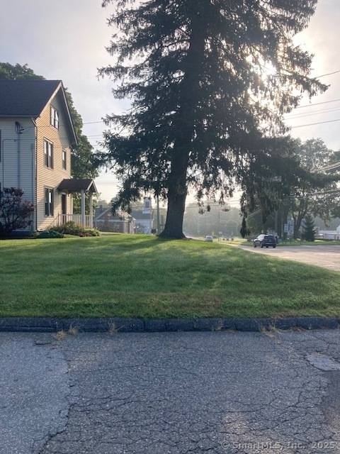 Morris, CT 06763,4 West Street #A