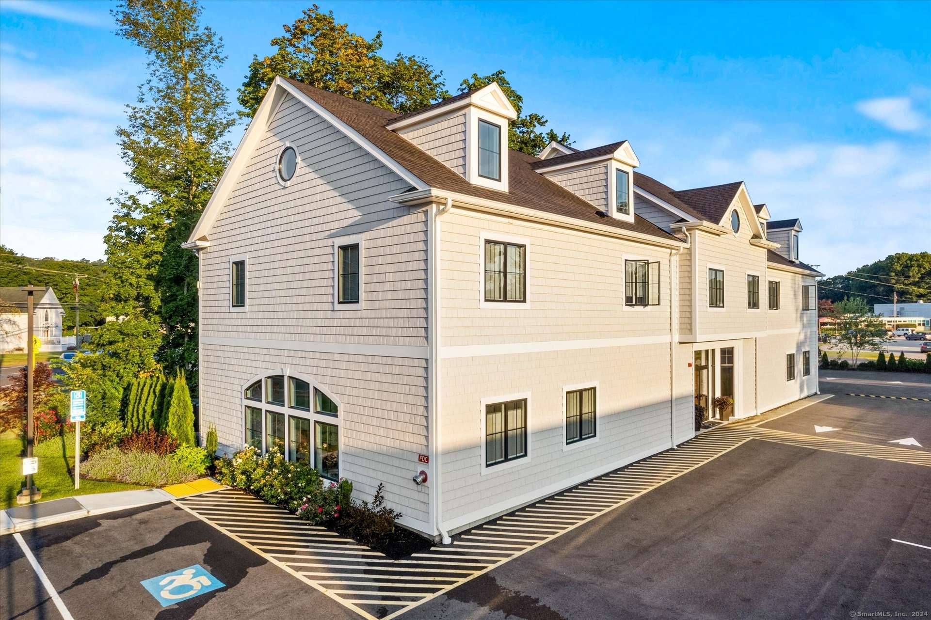 East Lyme, CT 06333,159 Boston Post Road
