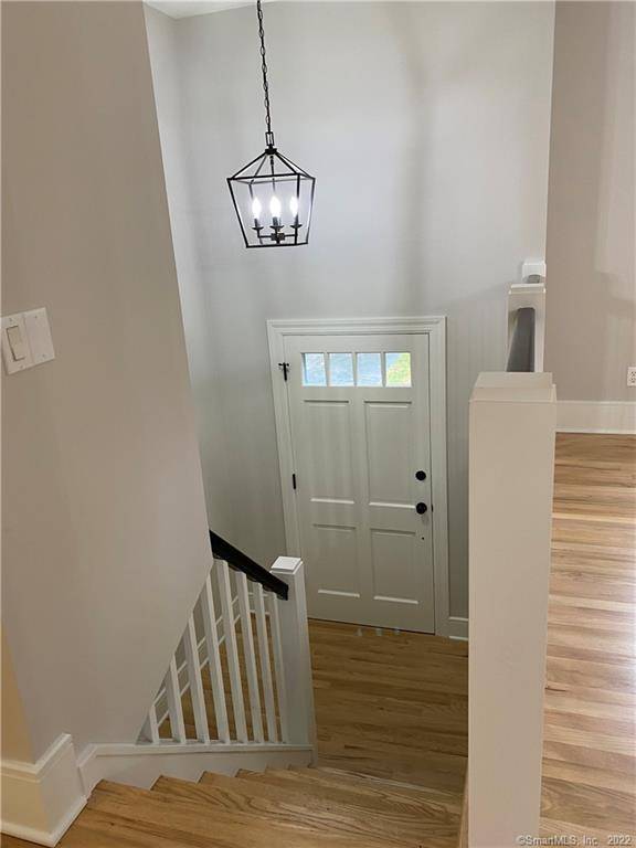 Wilton, CT 06897,65 Cherry Lane