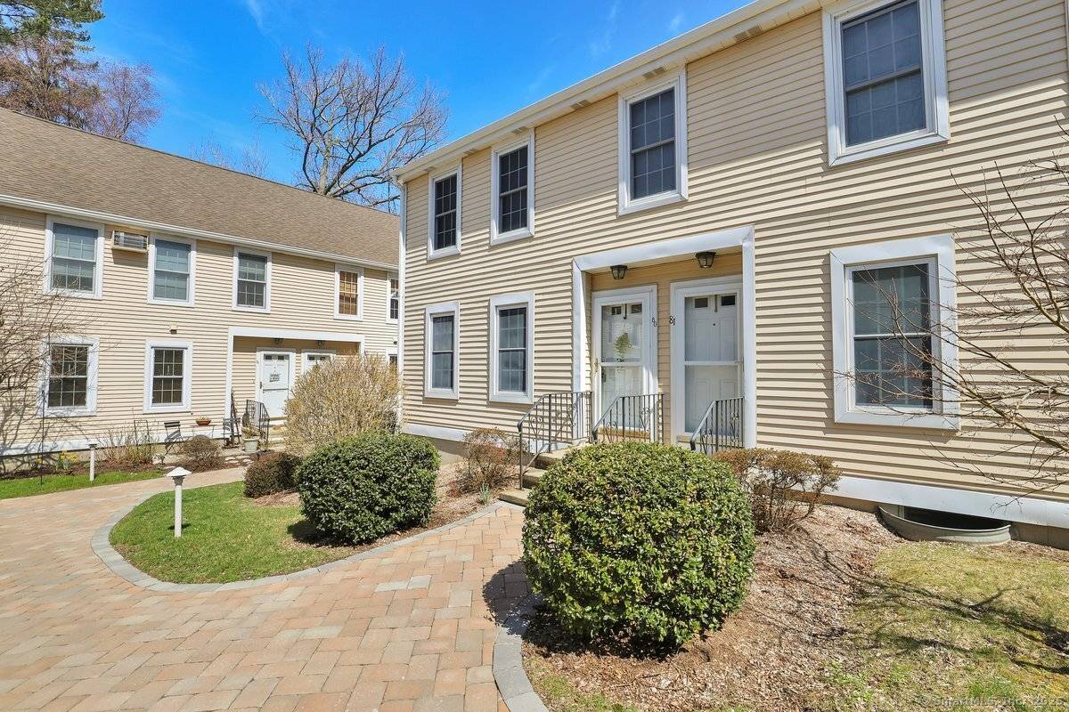 Waterford, CT 06385,54 Rope Ferry Road #D80