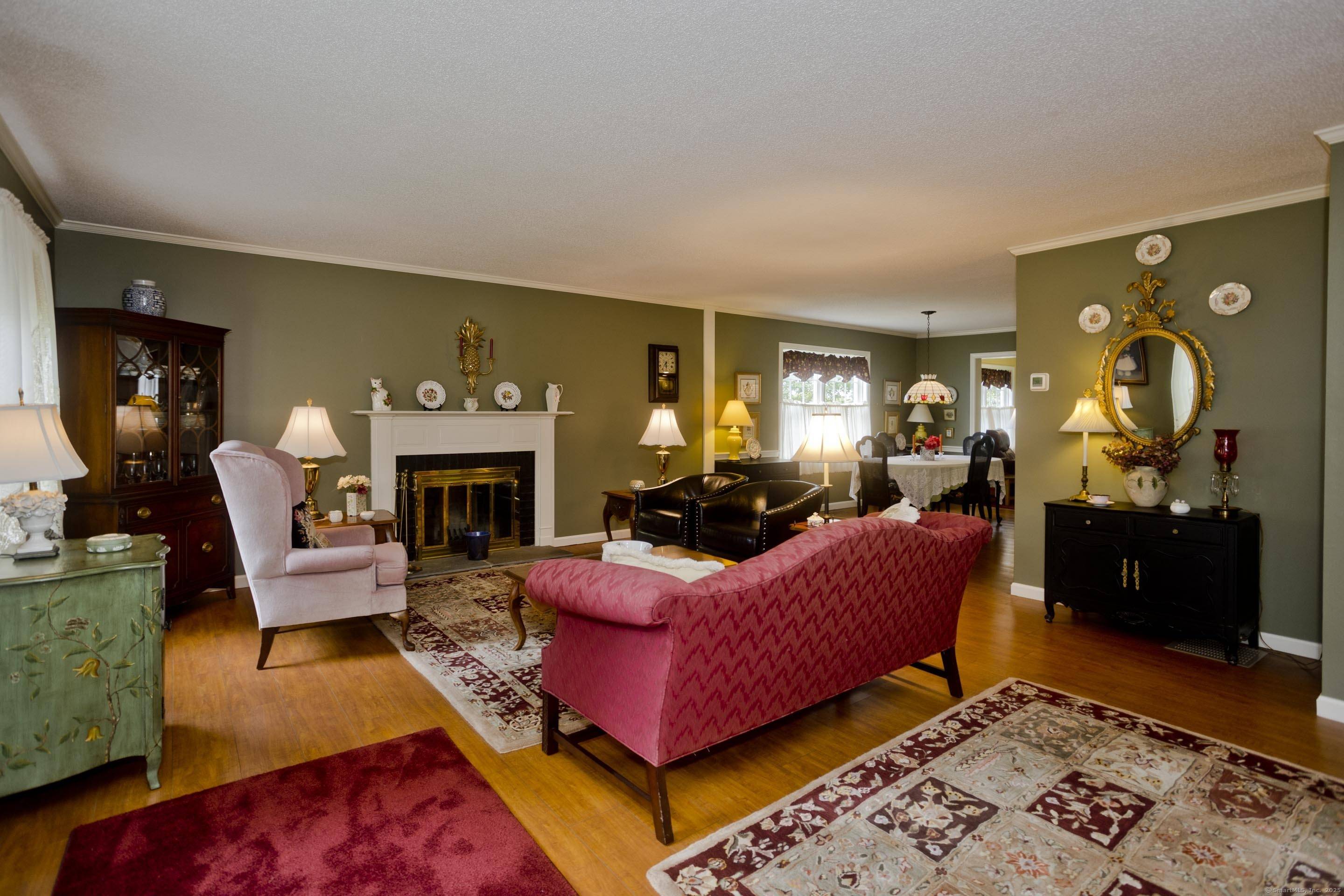 Suffield, CT 06078,11 Oxford Drive #11