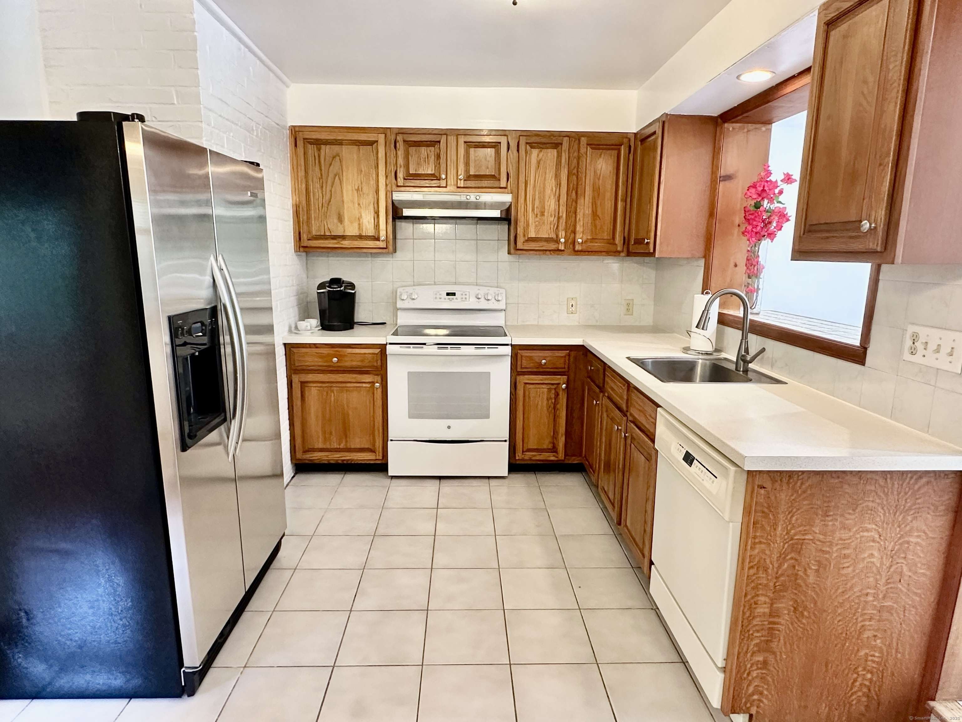 West Haven, CT 06516,846 Sawmill Road