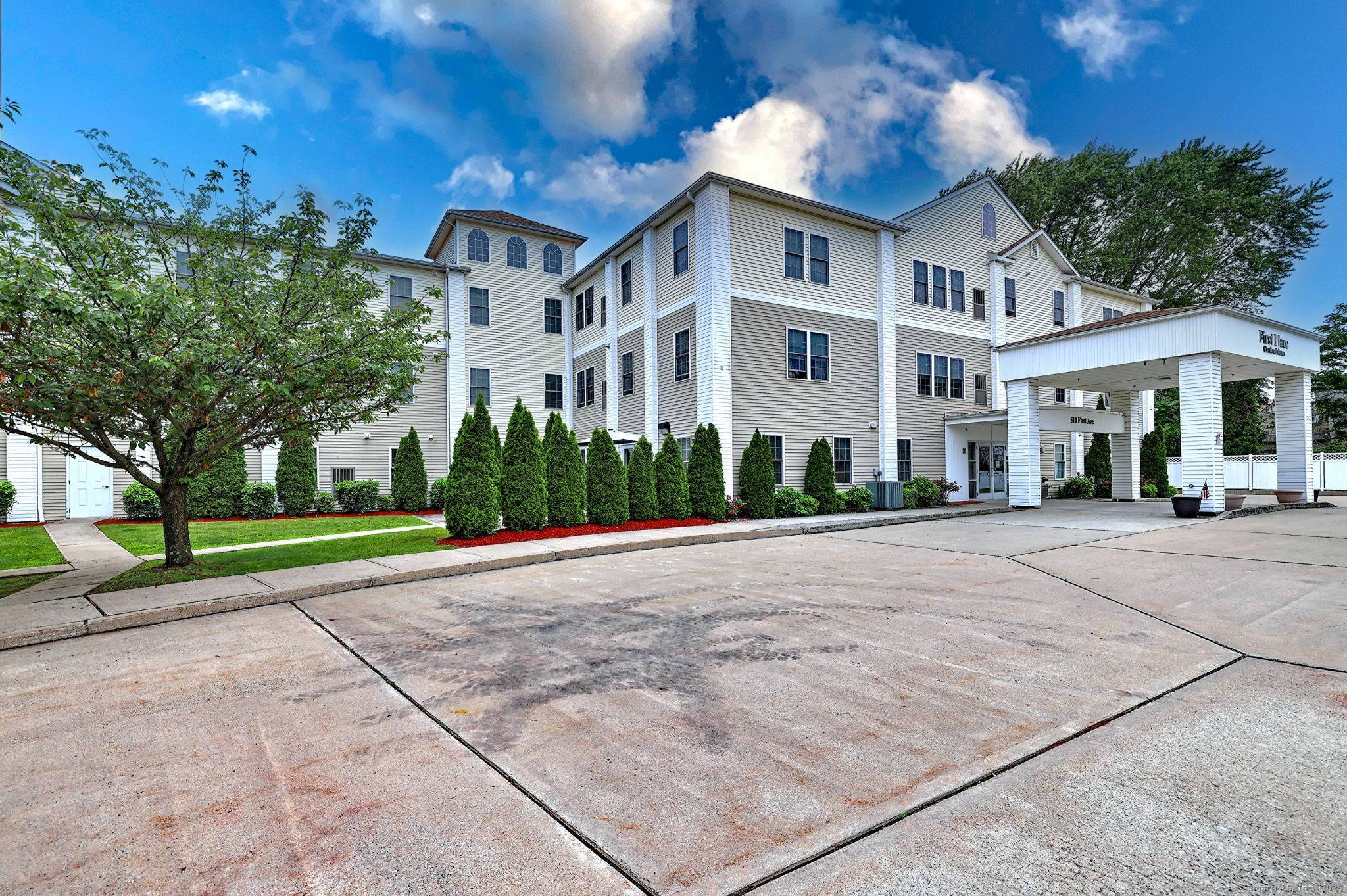 West Haven, CT 06516,510 First Avenue #306