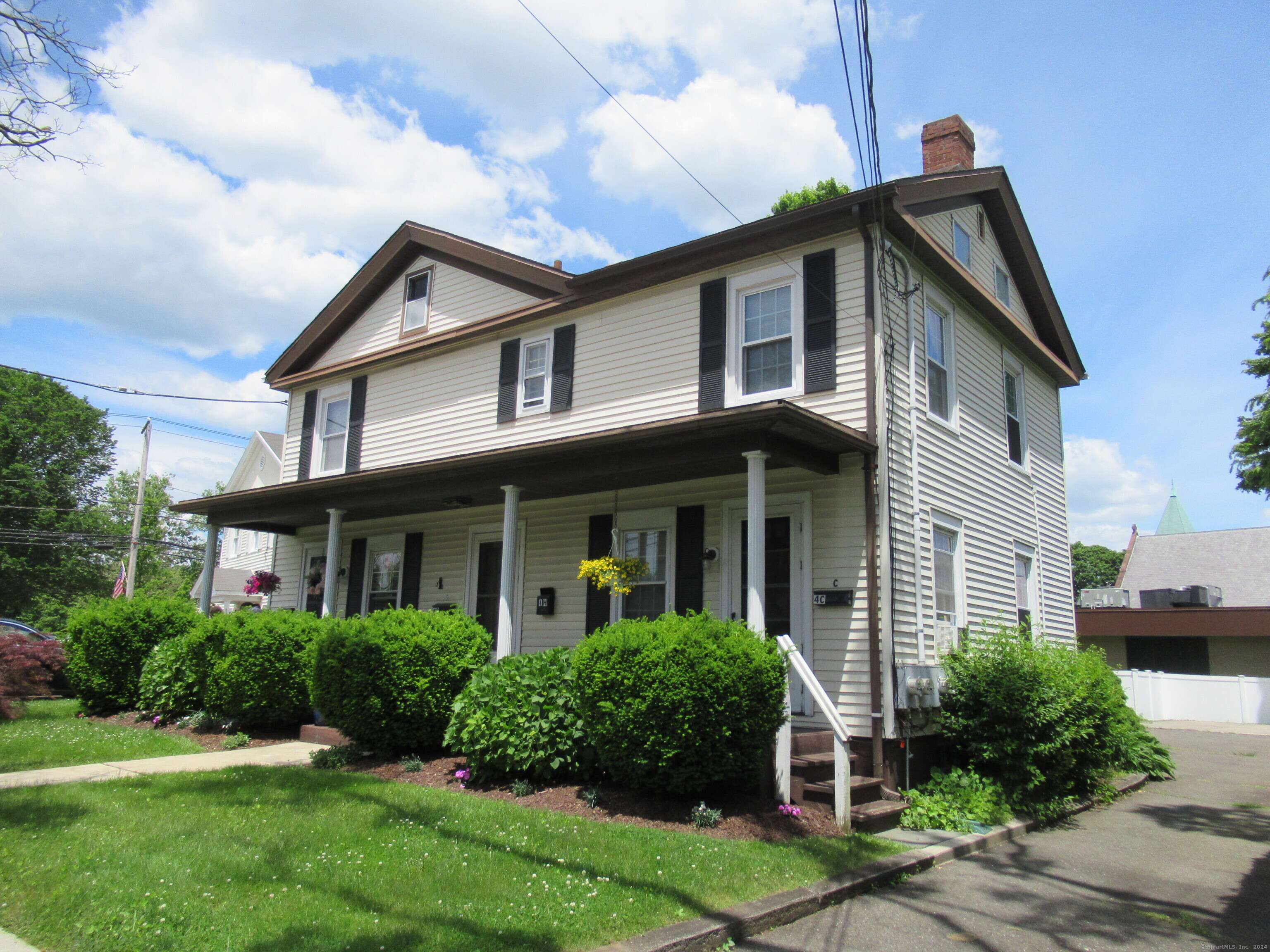 Milford, CT 06460,4 Lafayette Street #4B
