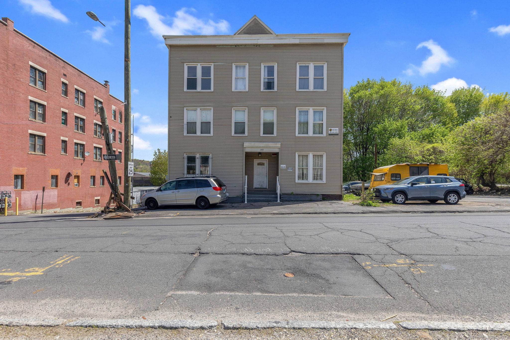 Waterbury, CT 06708,203 South Leonard Street