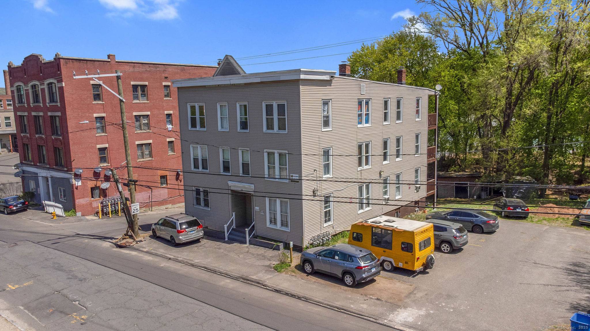 Waterbury, CT 06708,203 South Leonard Street