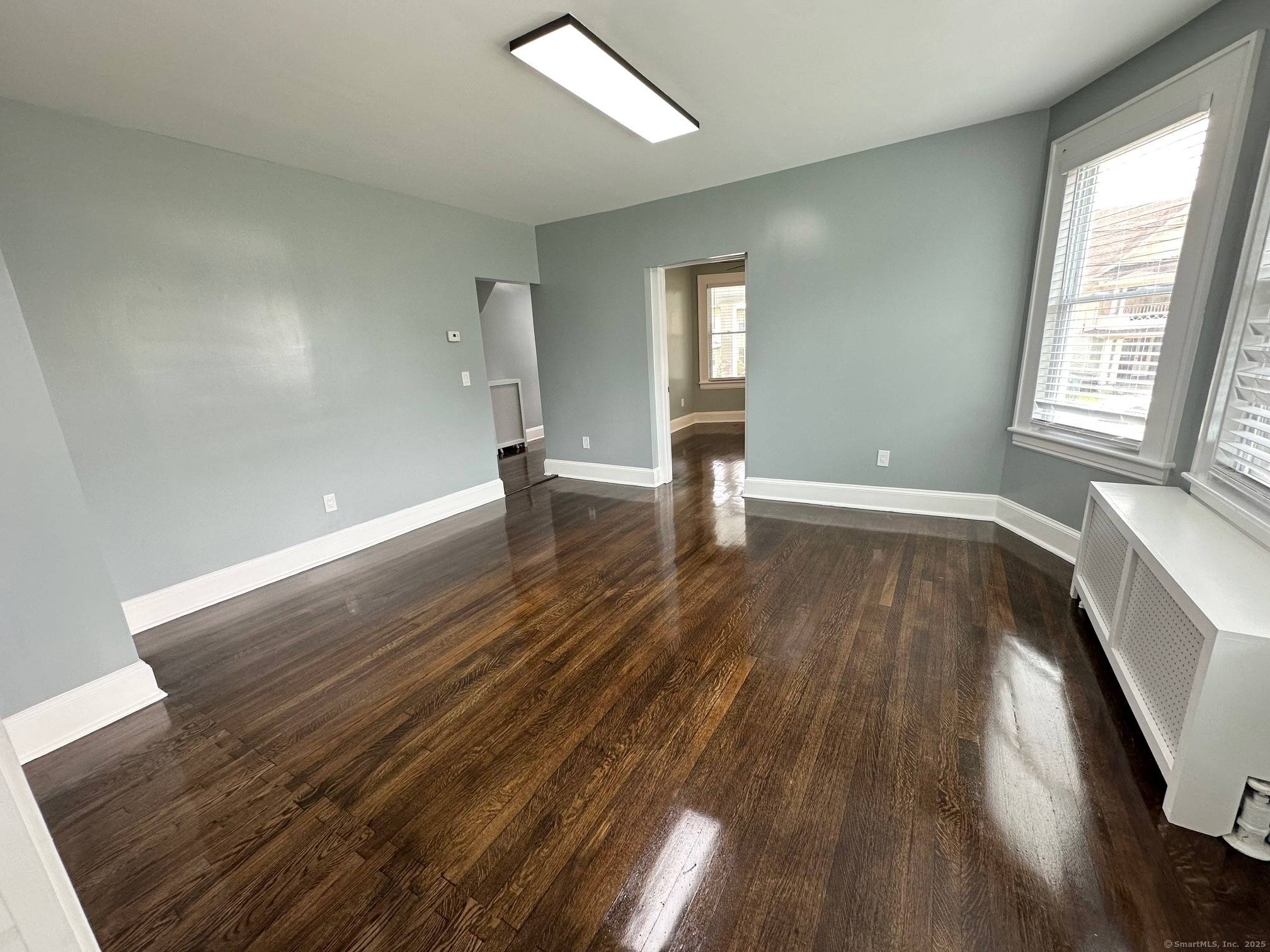 Bridgeport, CT 06610,433 Ridgefield Avenue #1