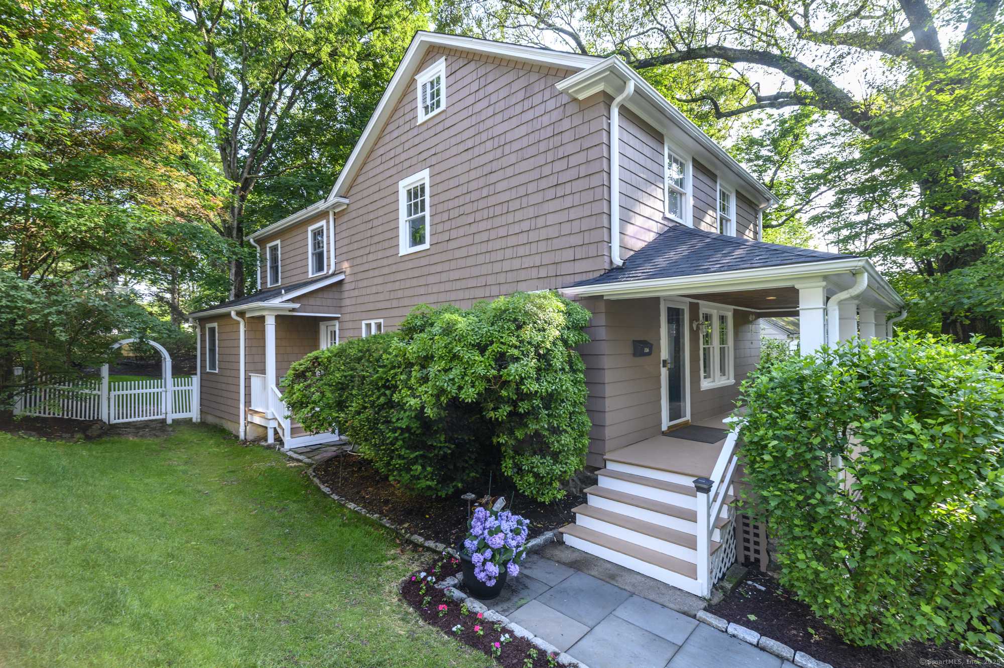 Stamford, CT 06907,116 Knapp Street