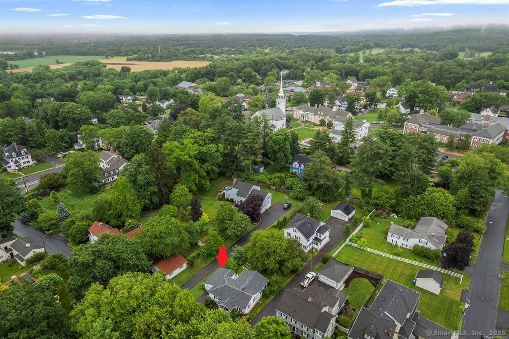 Farmington, CT 06032,9 Carrington Lane