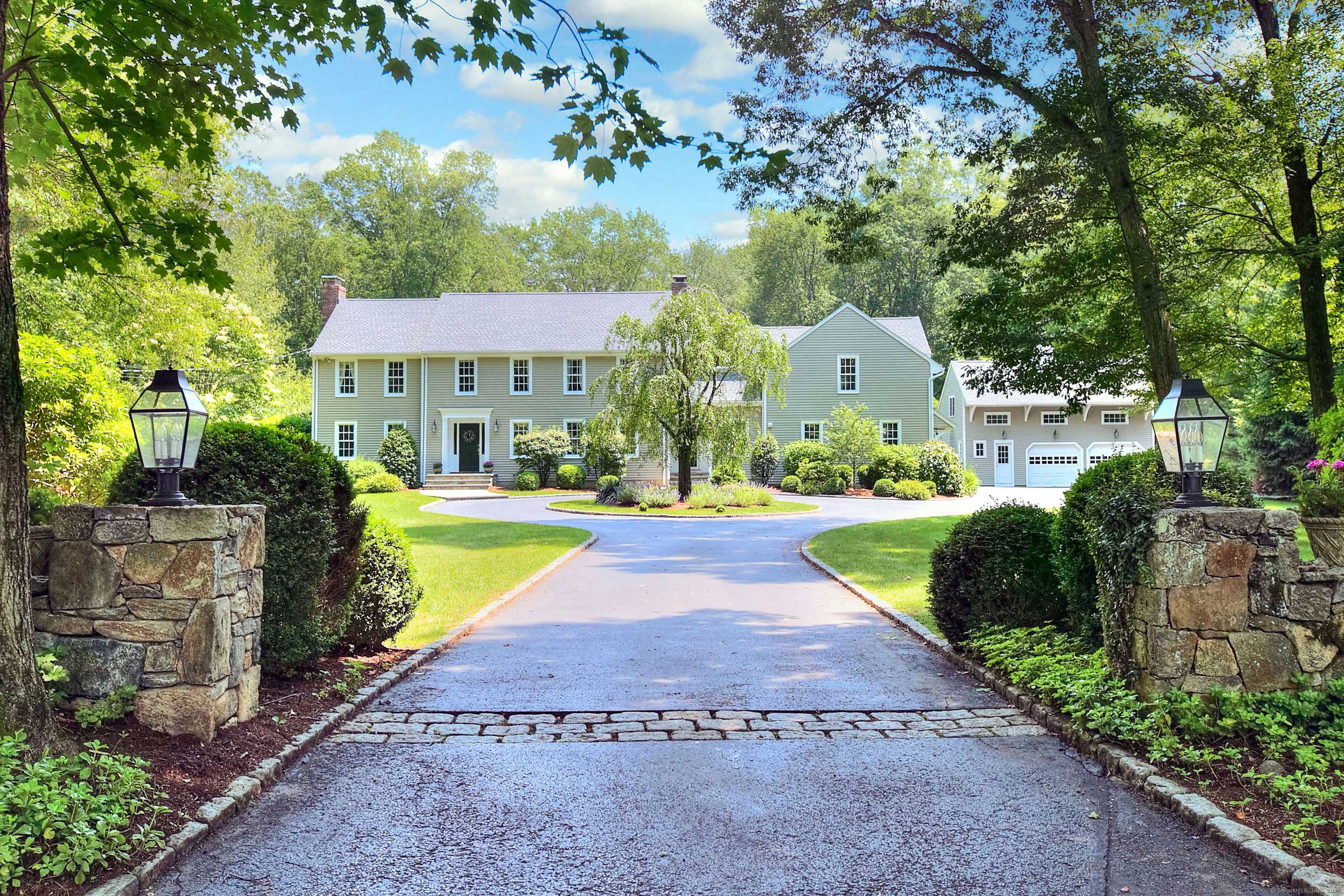 Fairfield, CT 06824,150 Aran Hill Road