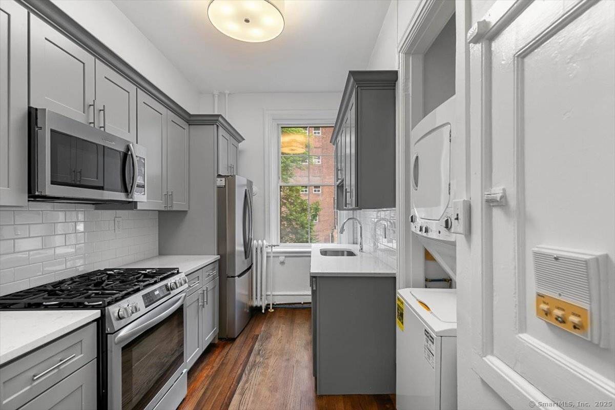 New Haven, CT 06510,284 Orange Street #203