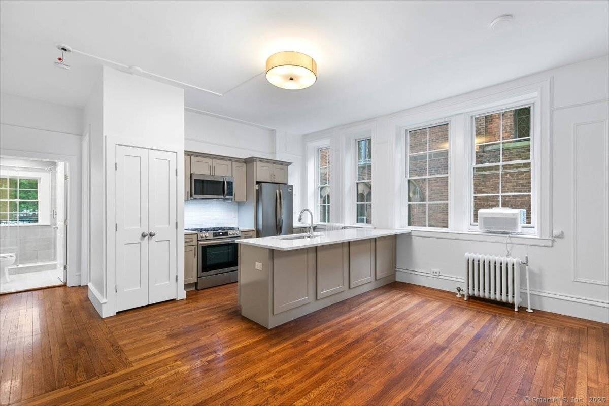 New Haven, CT 06510,284 Orange Street #103