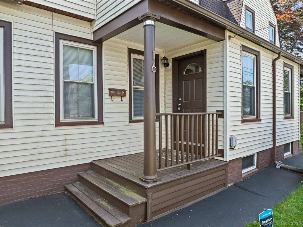 Norwich, CT 06360,16 Kinney Avenue