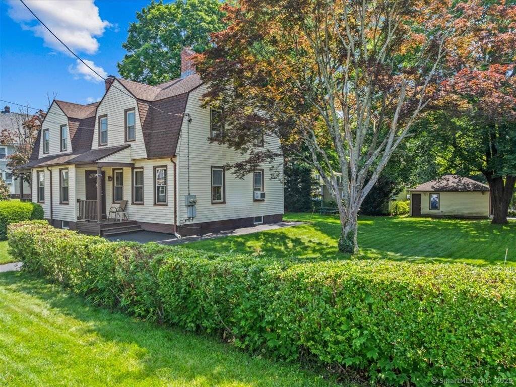 Norwich, CT 06360,16 Kinney Avenue