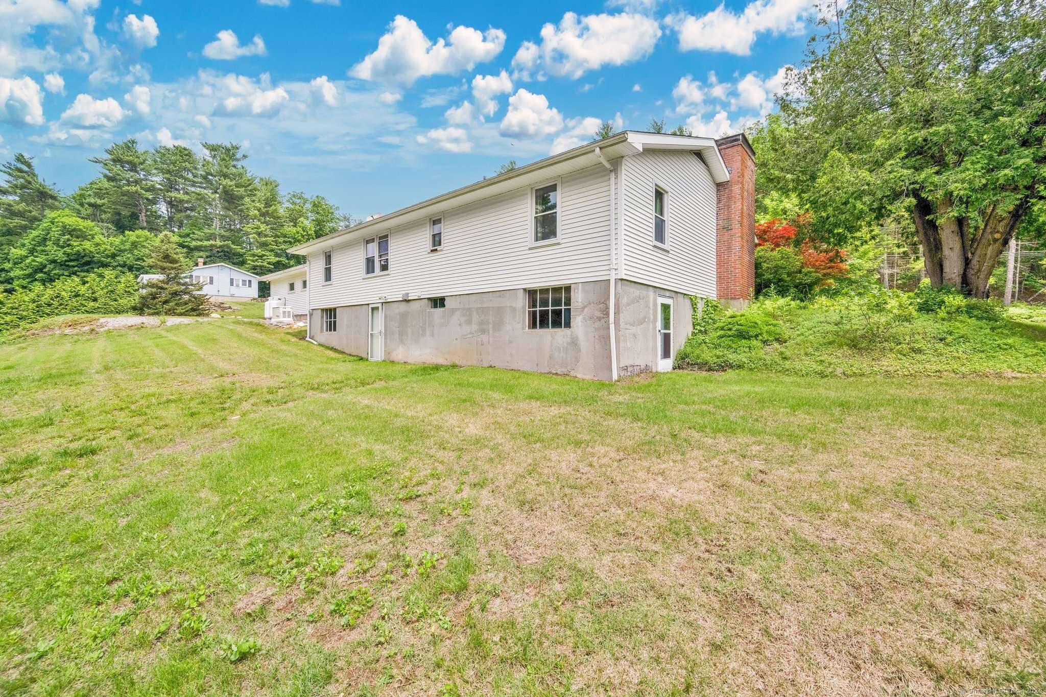 Willington, CT 06279,25 Schofield Road