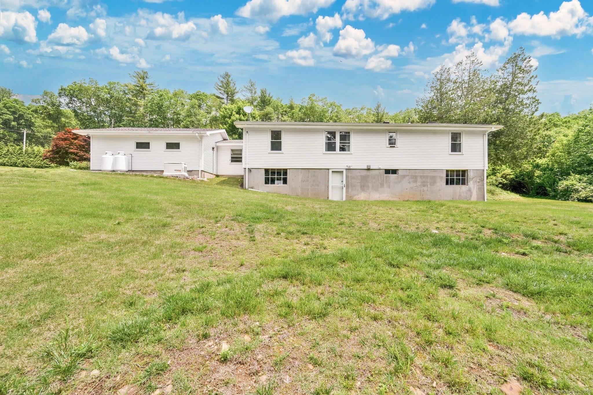 Willington, CT 06279,25 Schofield Road