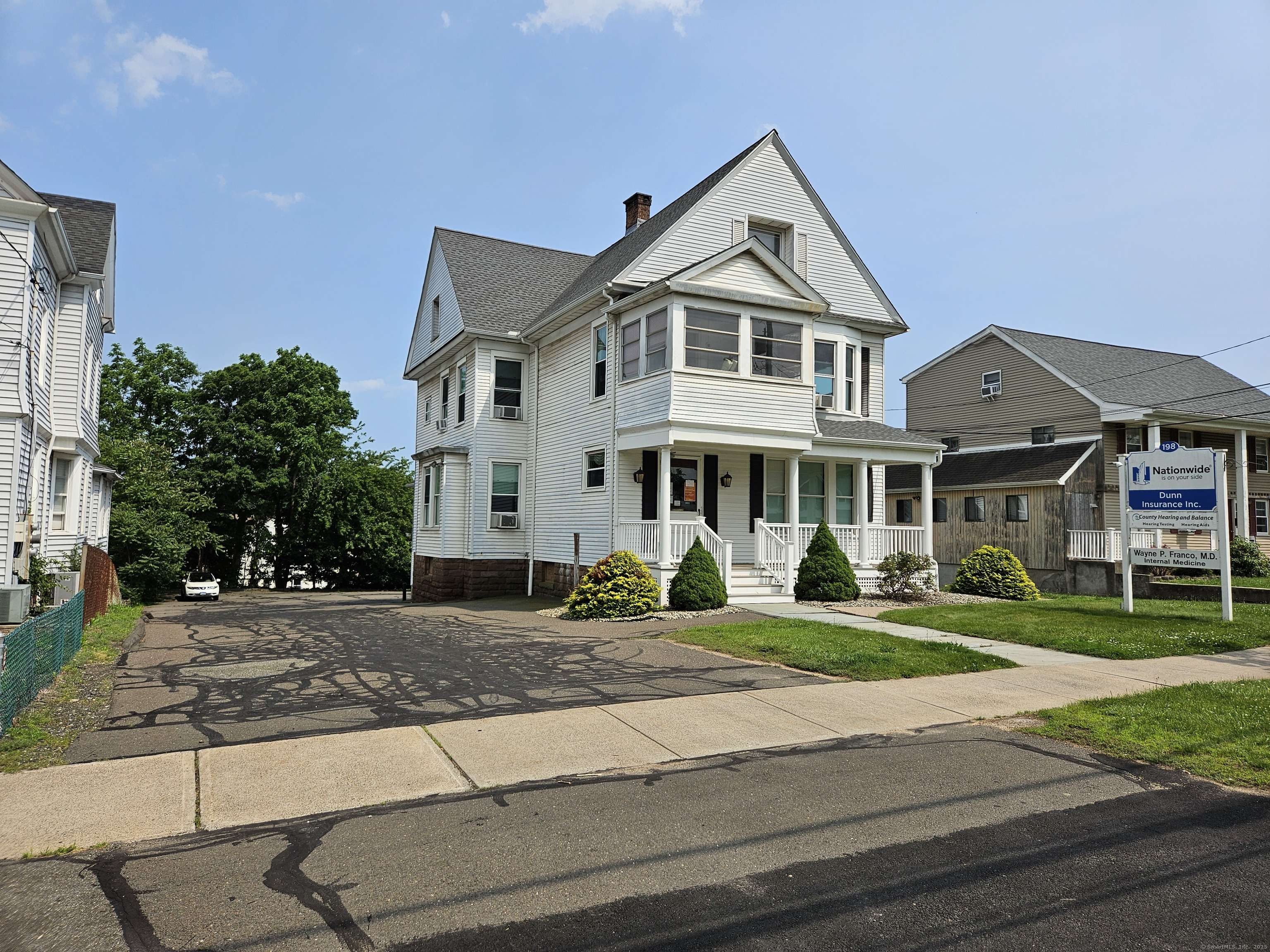 Middletown, CT 06457,198 South Main Street