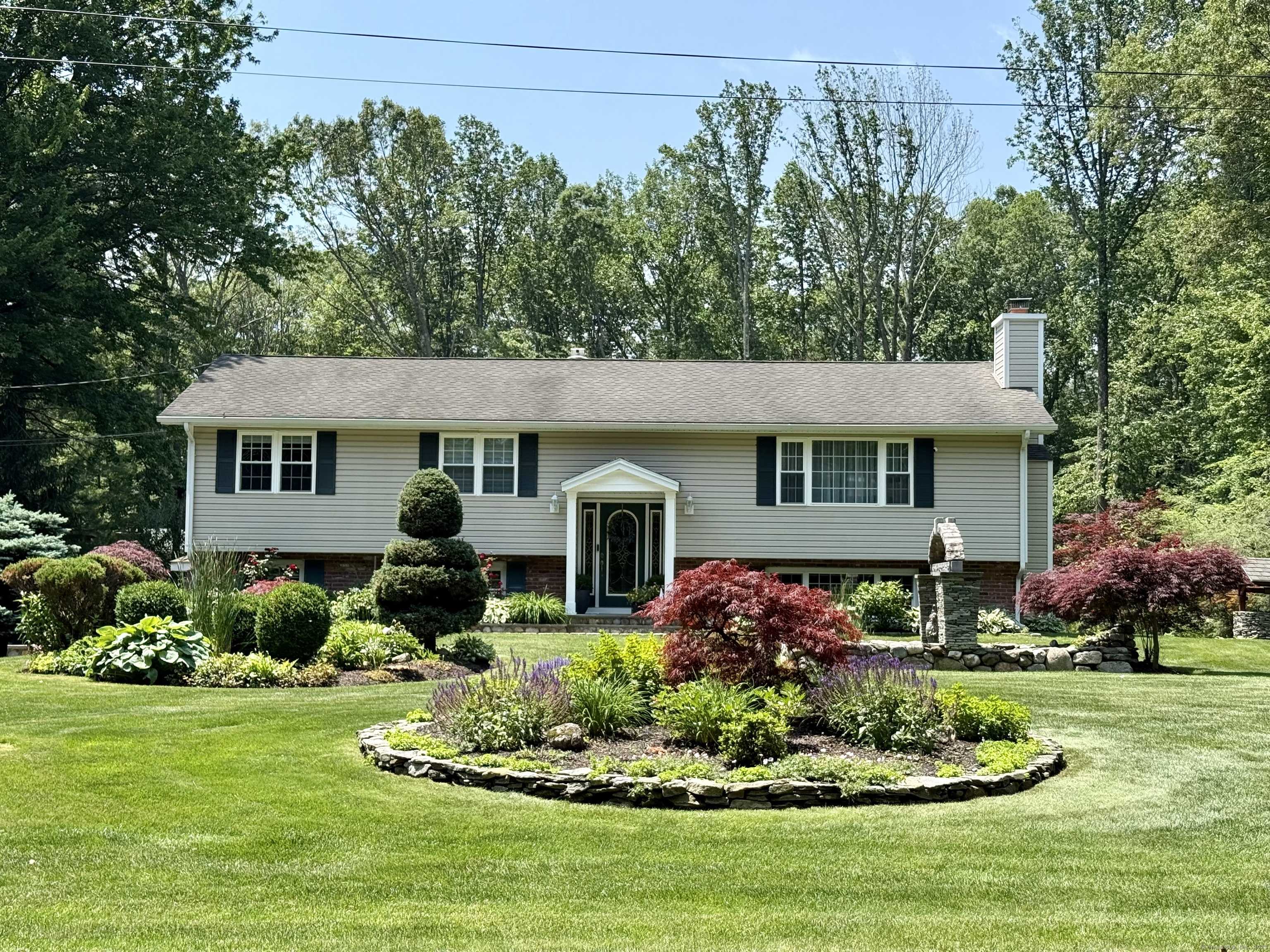 Shelton, CT 06484,44 Fawn Hill Road