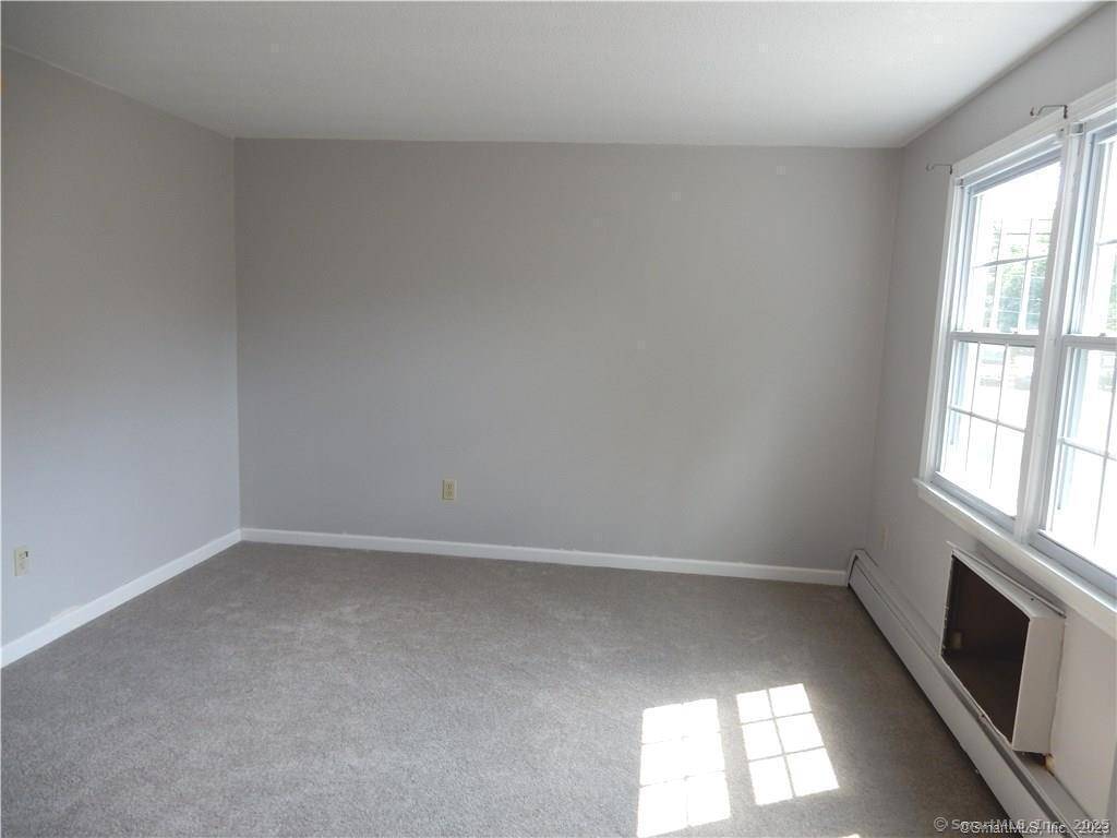 Manchester, CT 06040,617 Center Street #D