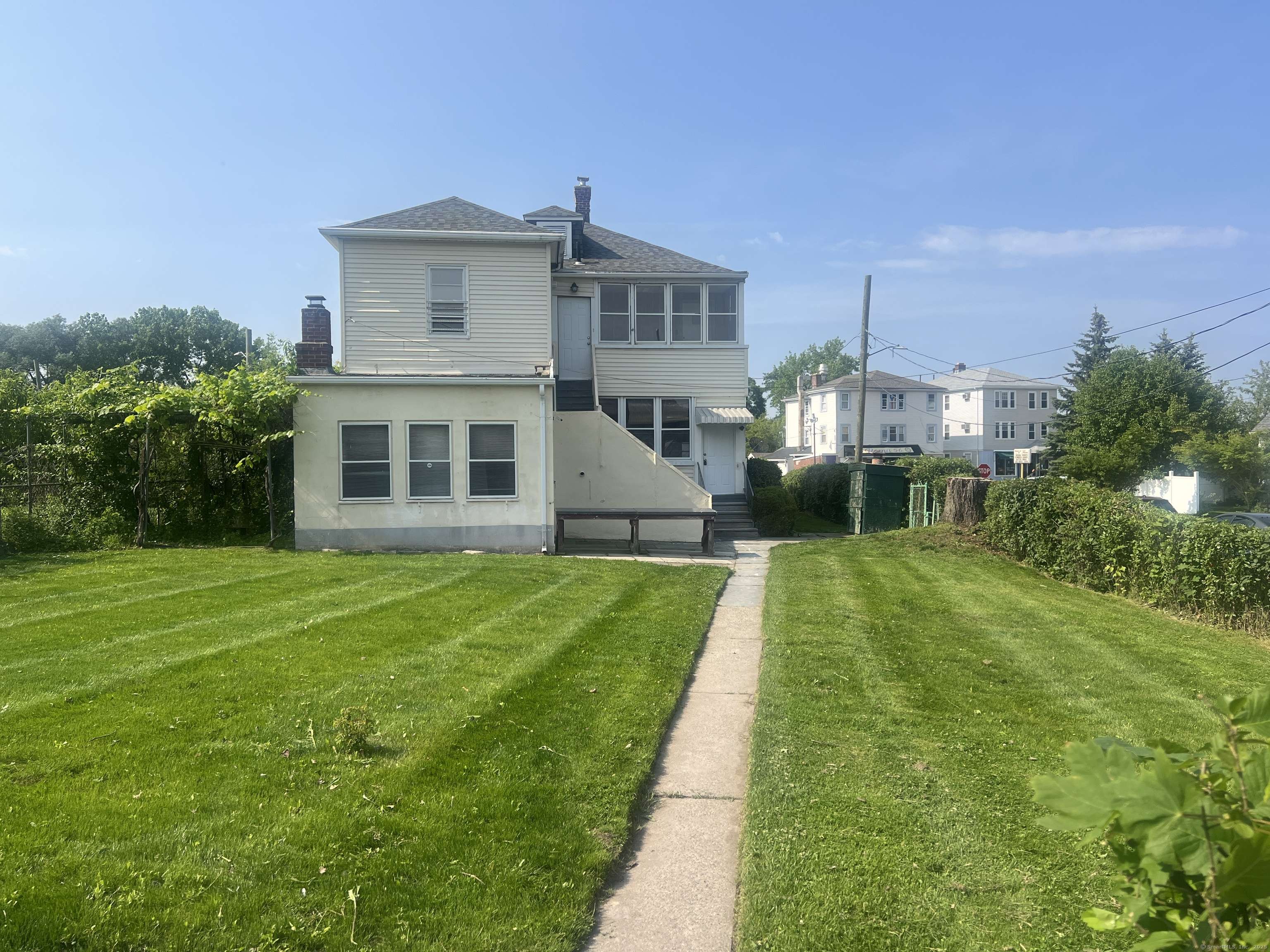 Hartford, CT 06106,909 New Britain Avenue