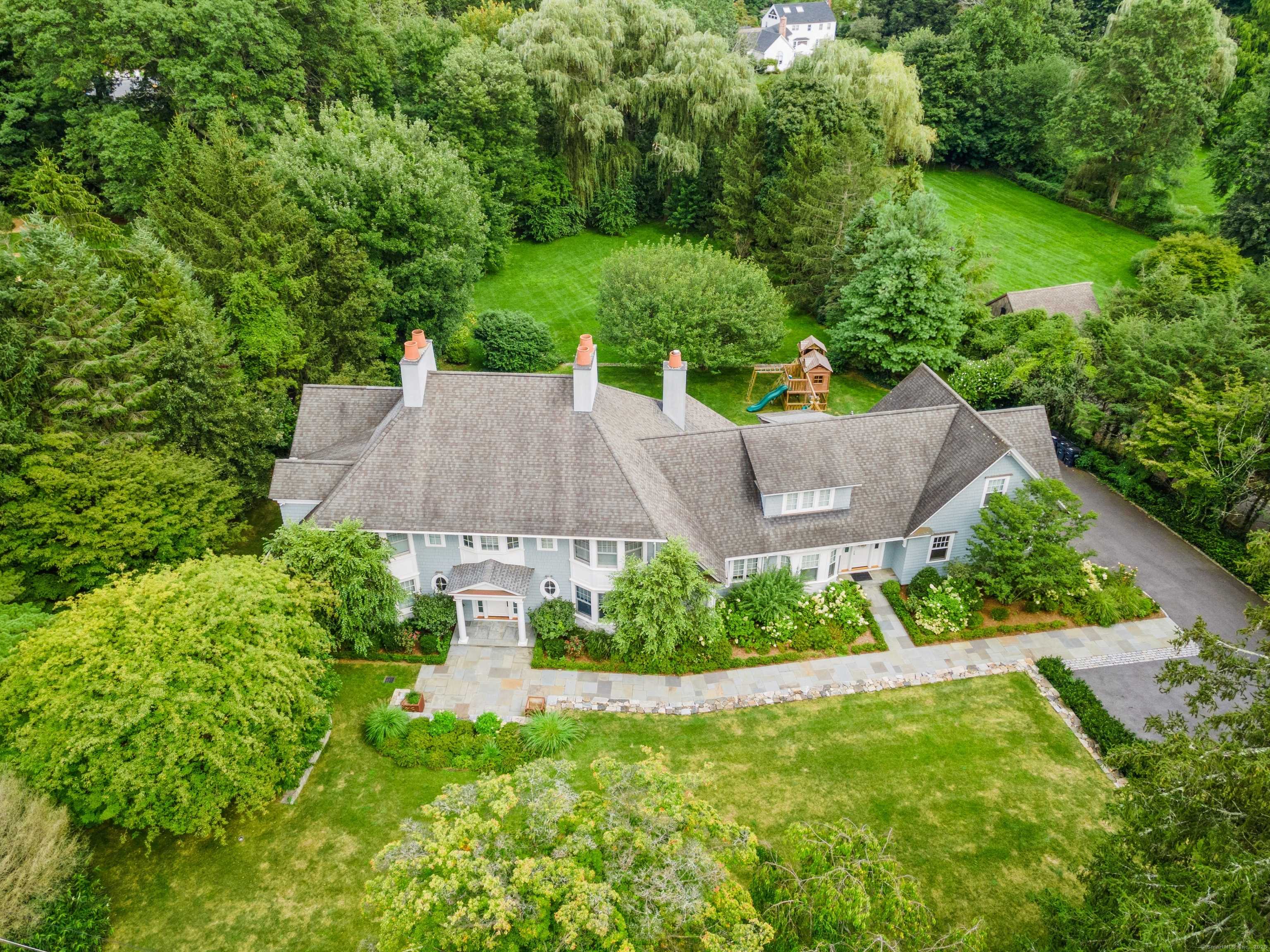 Greenwich, CT 06830,2 Sparrow Lane