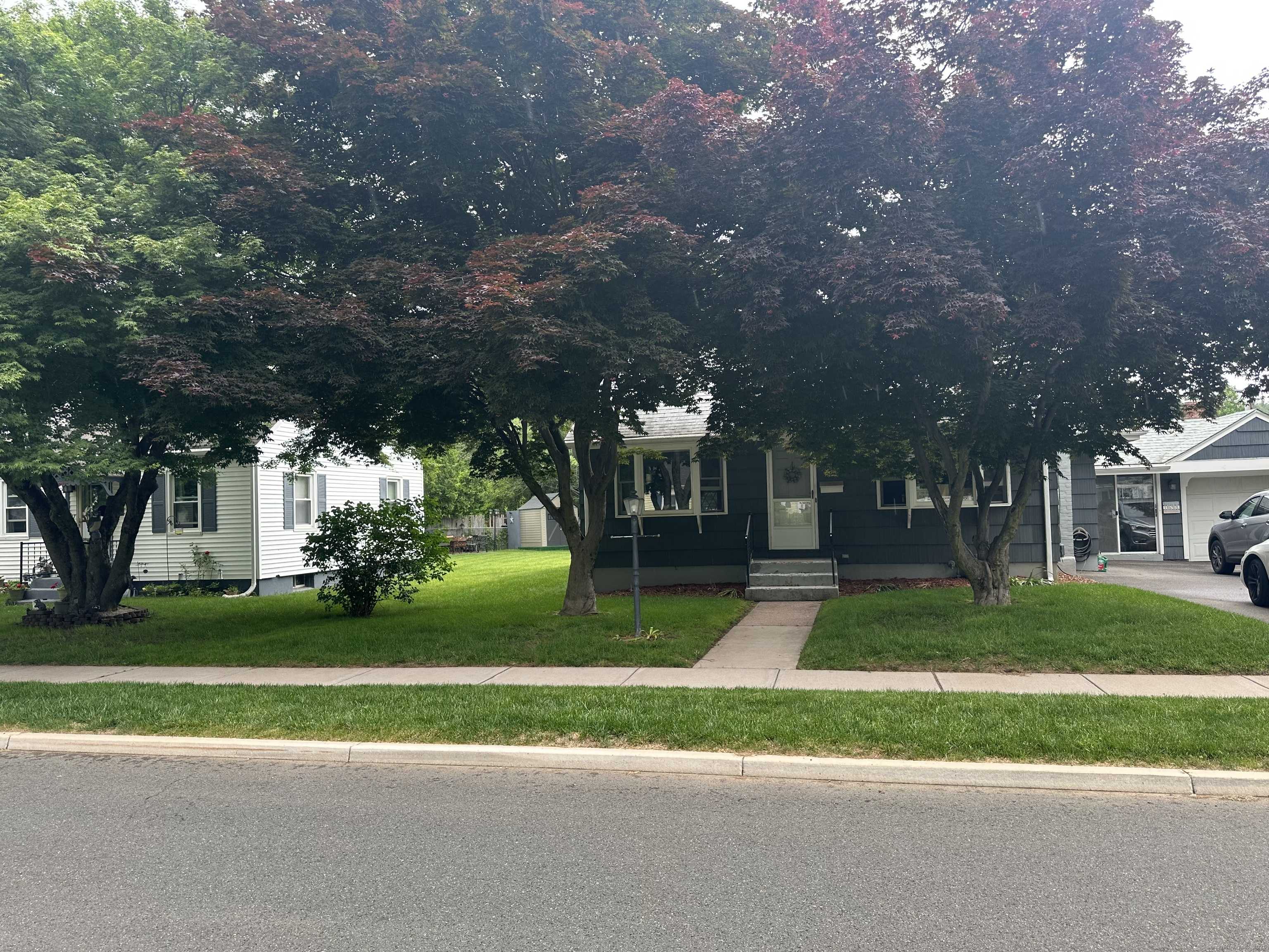 Manchester, CT 06040,21 Salem Road