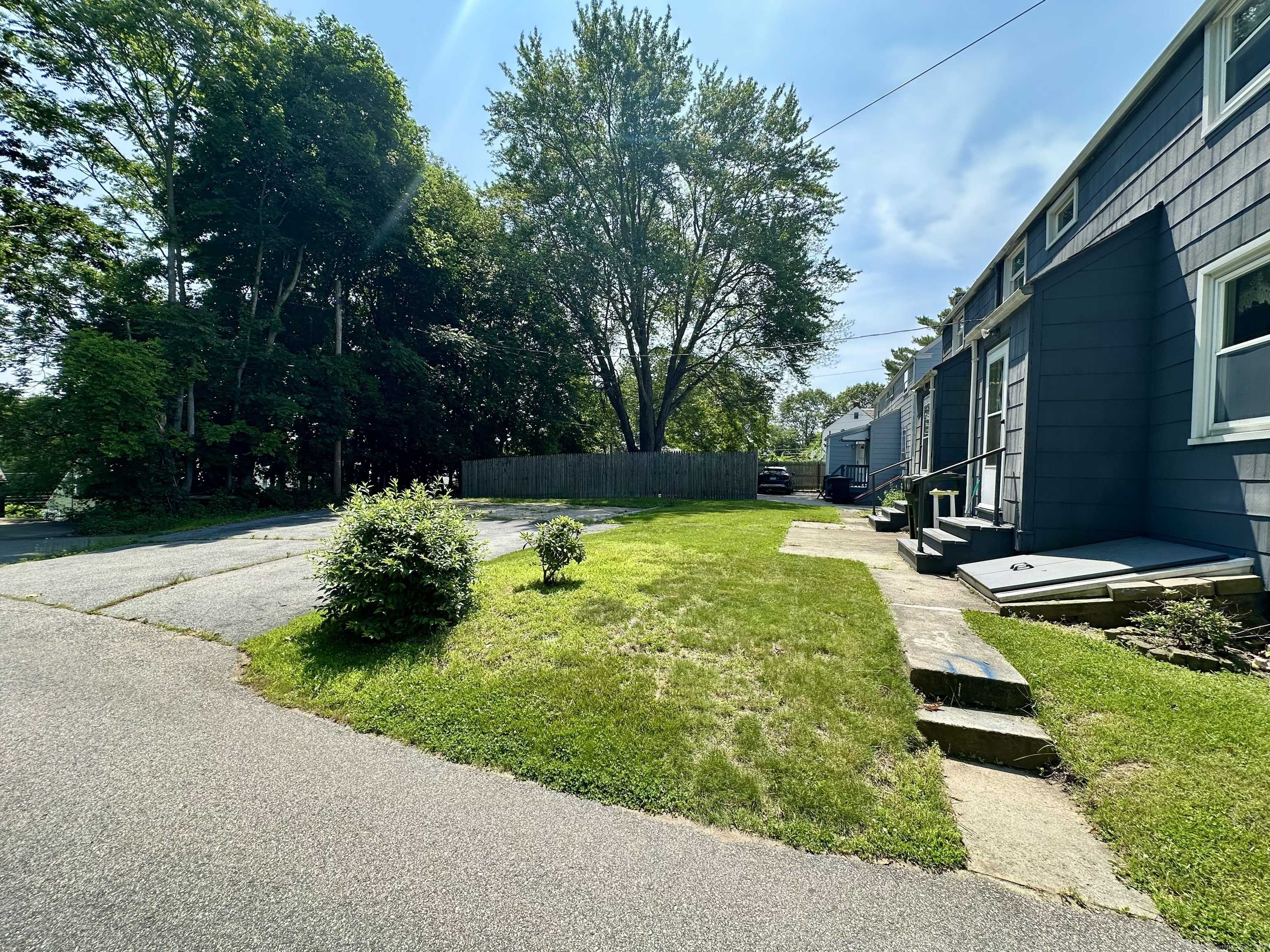 New London, CT 06320,19 Colver Street