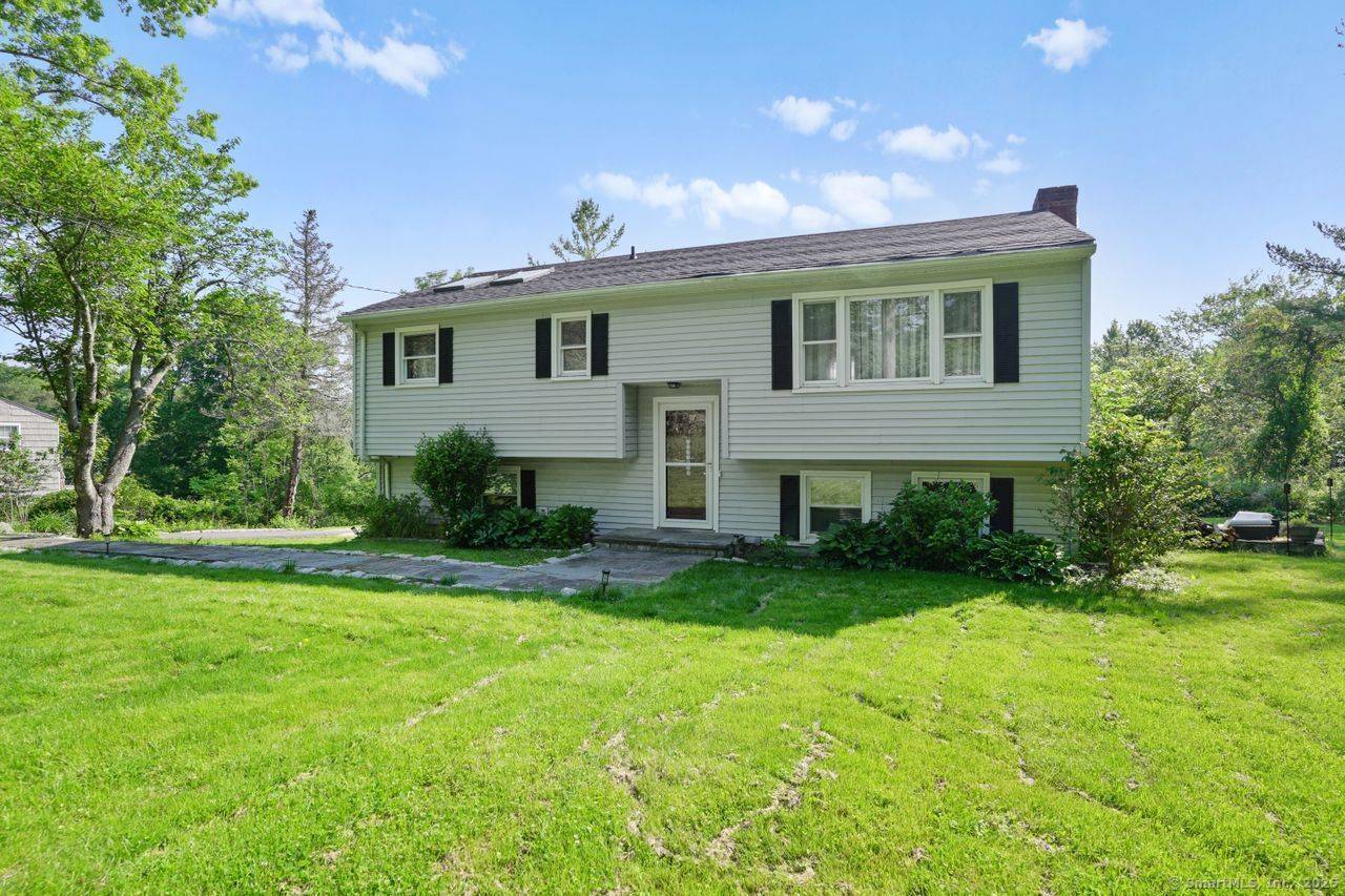 Redding, CT 06896,296 Black Rock Turnpike