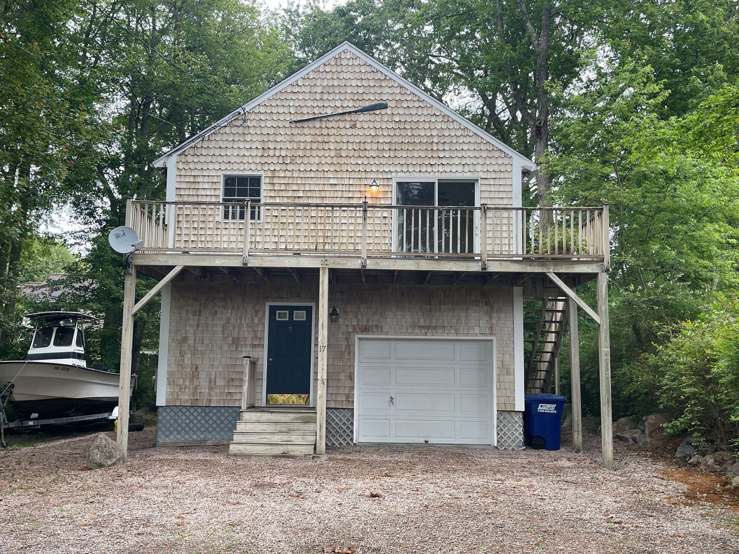 Stonington, CT 06378,17 Langworthy Avenue