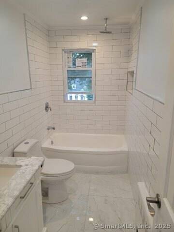 New Milford, CT 06776,59 Park Lane Road #16