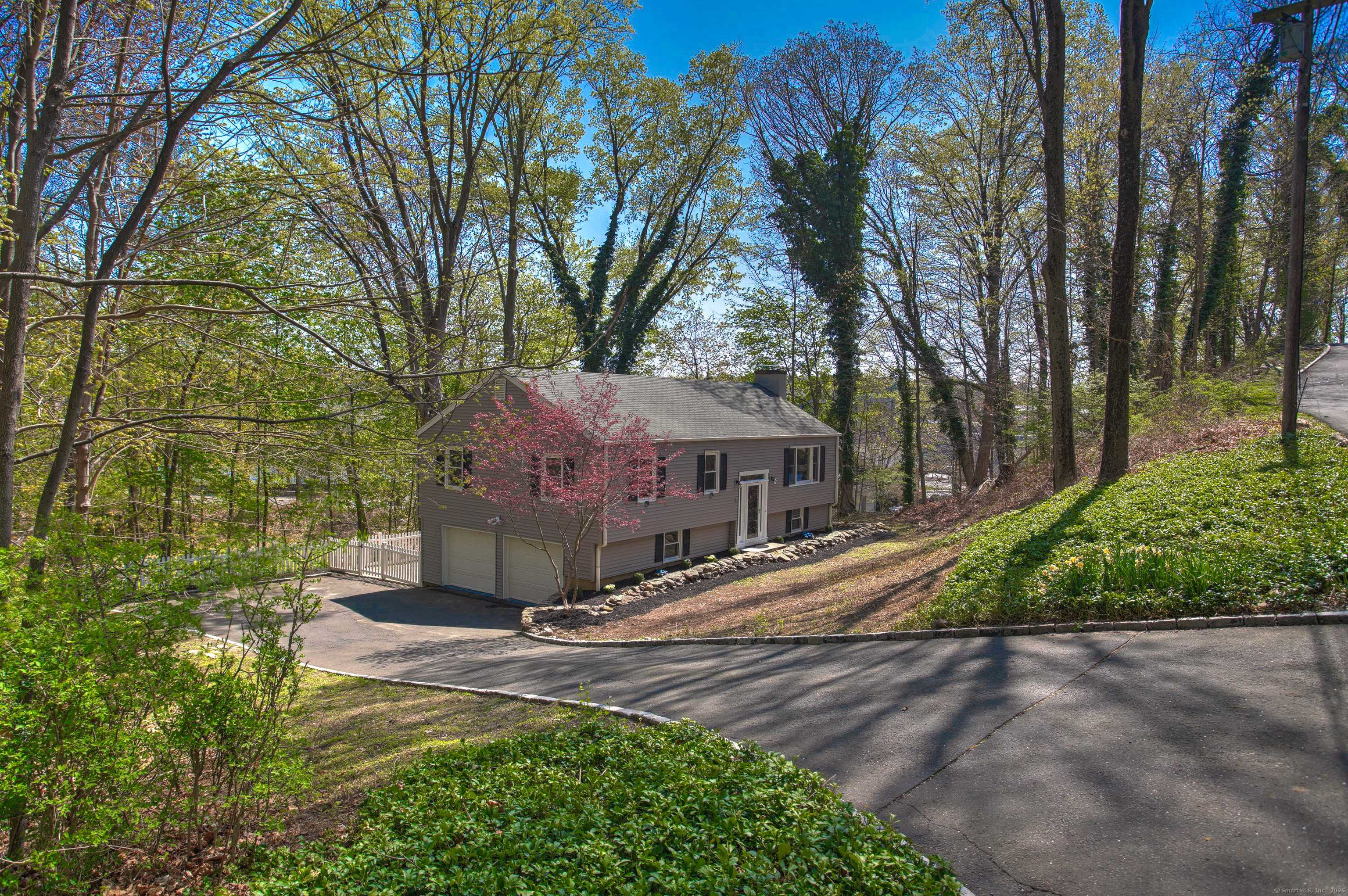 Westport, CT 06880,5 Edge Hill Trail