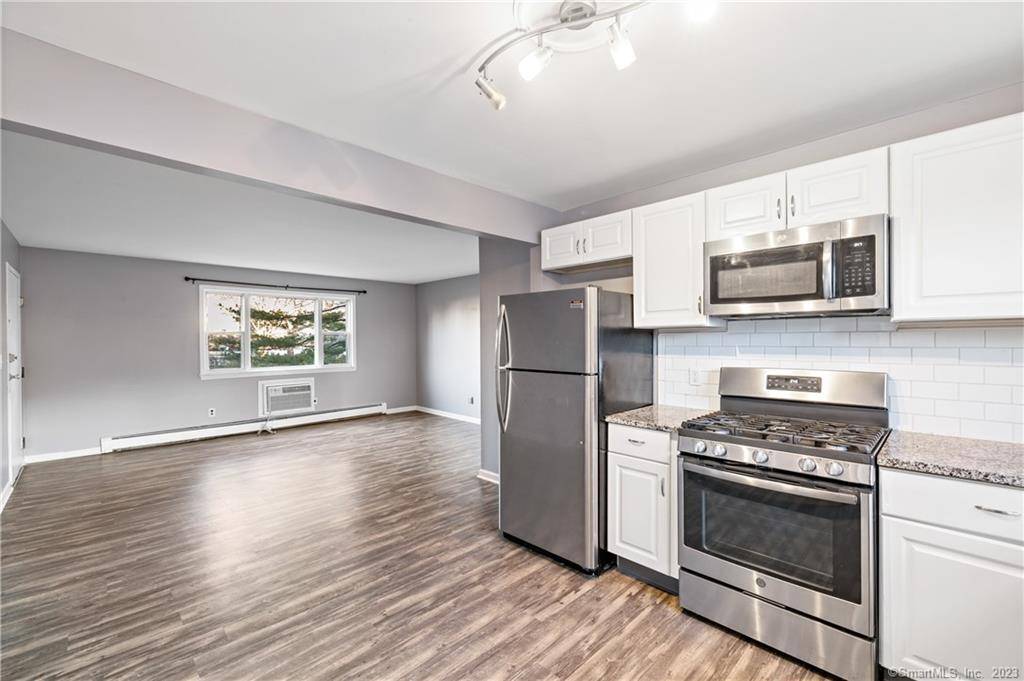 Stamford, CT 06902,48 Nelson Street #B