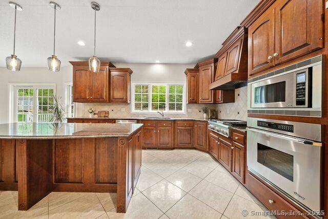 Southington, CT 06489,420 Winding Ridge