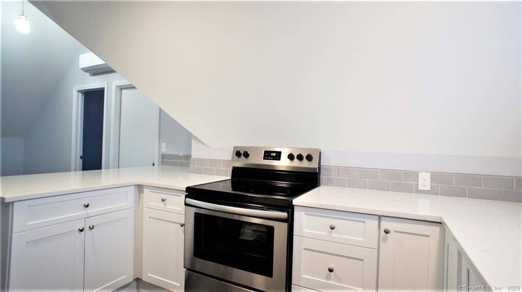 Norwalk, CT 06851,83 Main Street #3