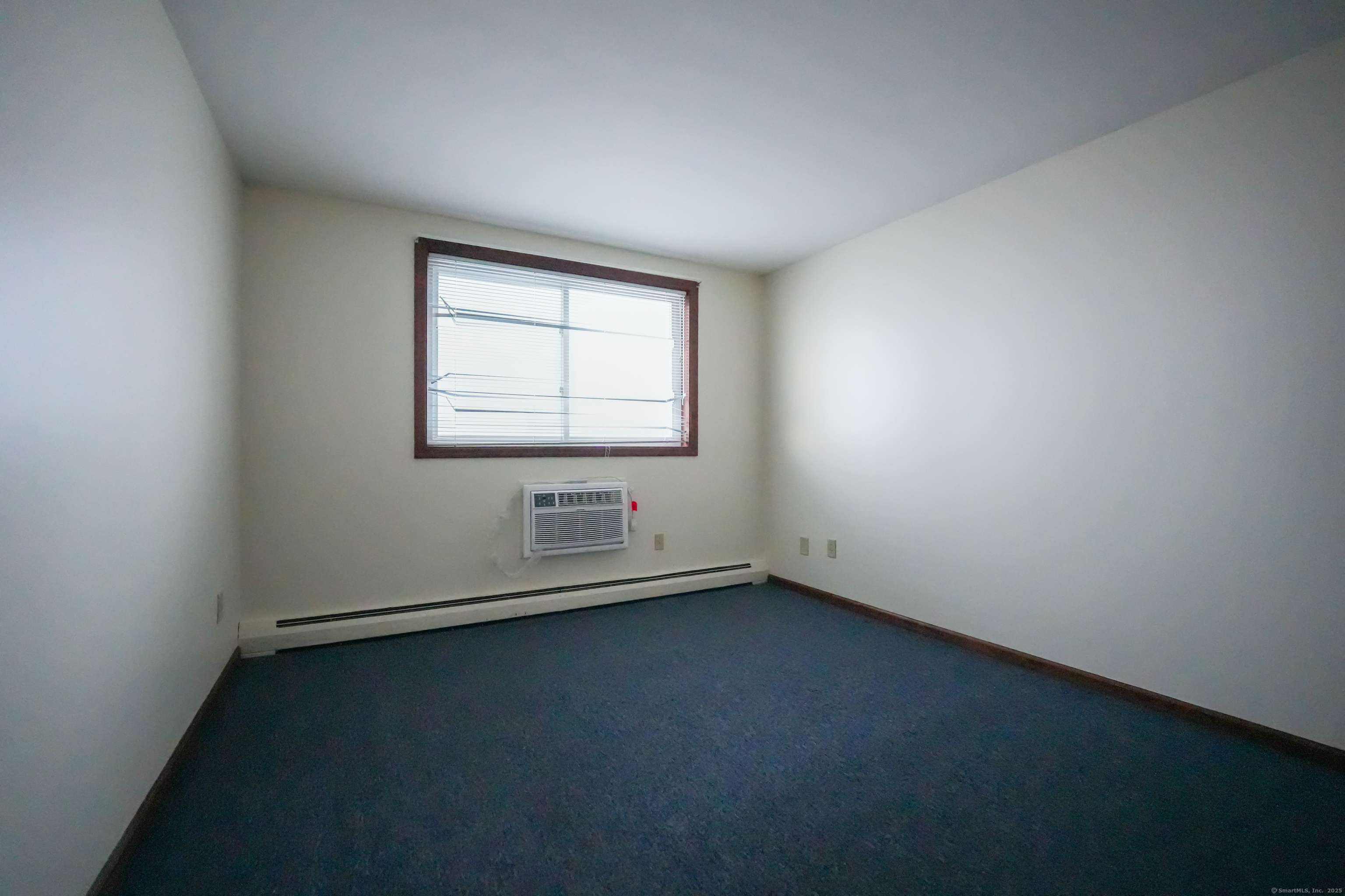 Norwalk, CT 06855,4 Van Zant Street #B13