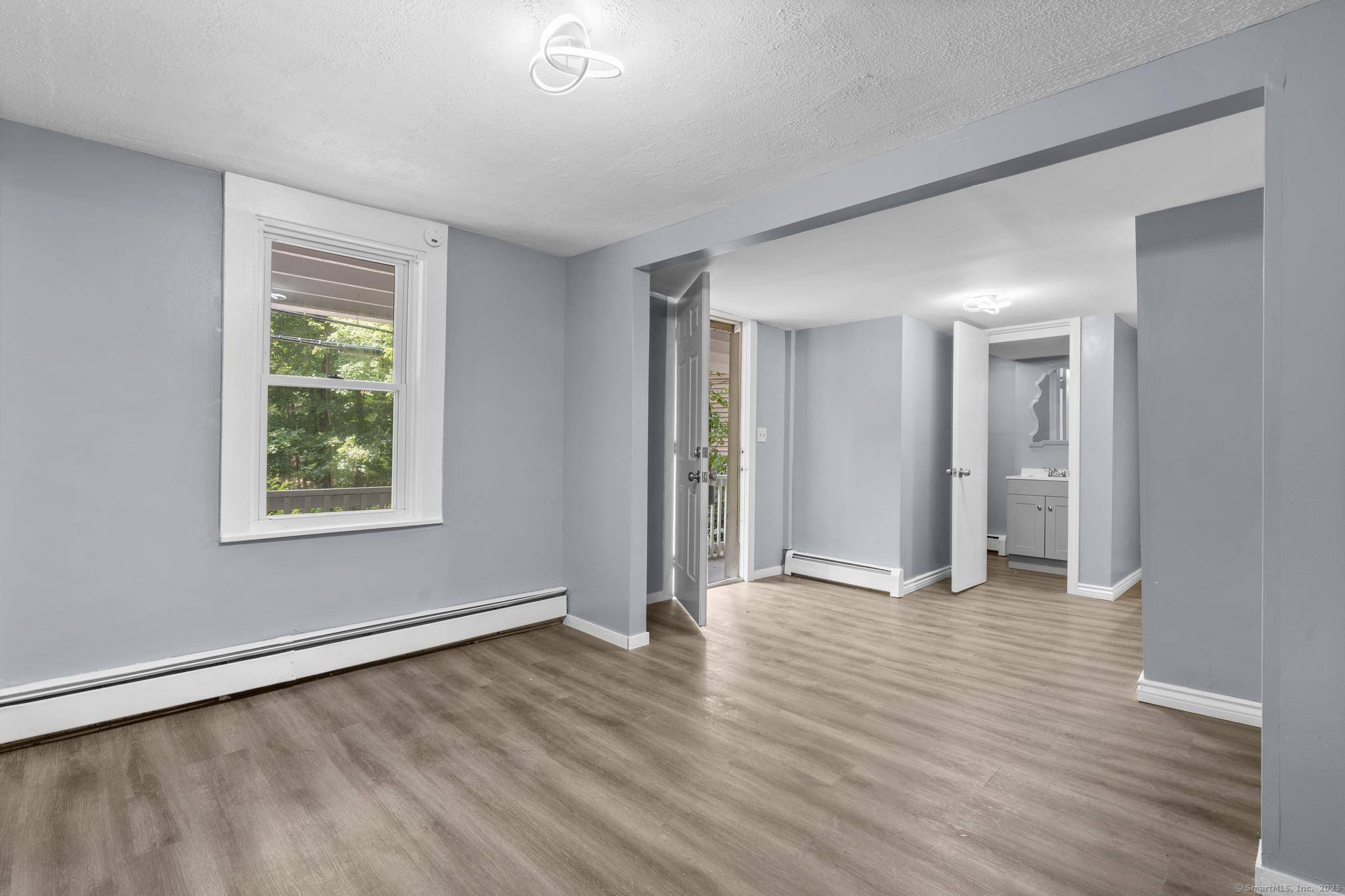 Vernon, CT 06066,97 Vernon Avenue #B