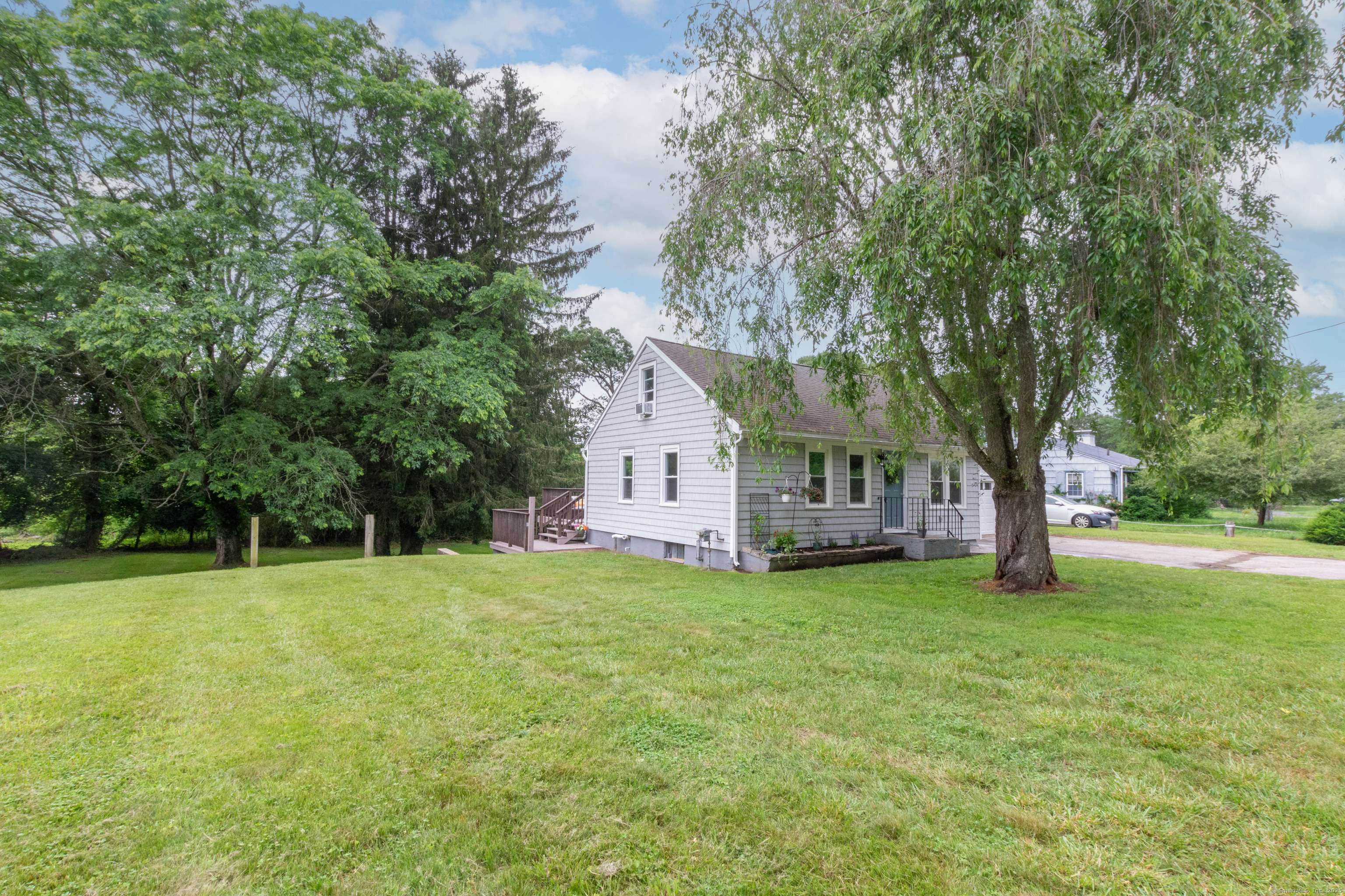 Norwich, CT 06360,15 West Avenue