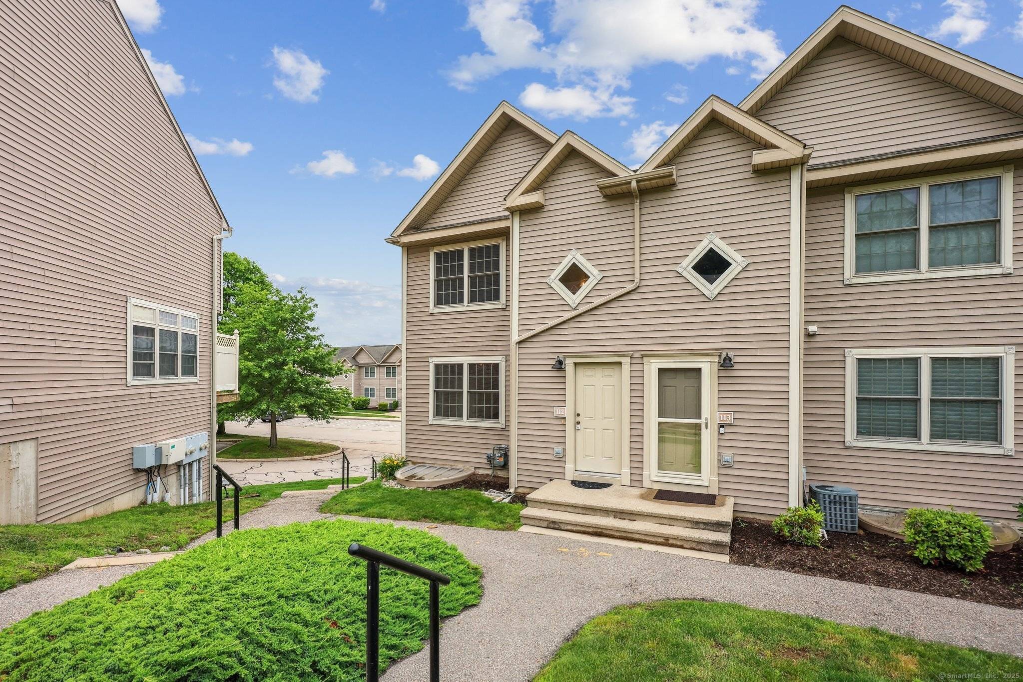 Waterford, CT 06375,64 Scotch Cap Road #112