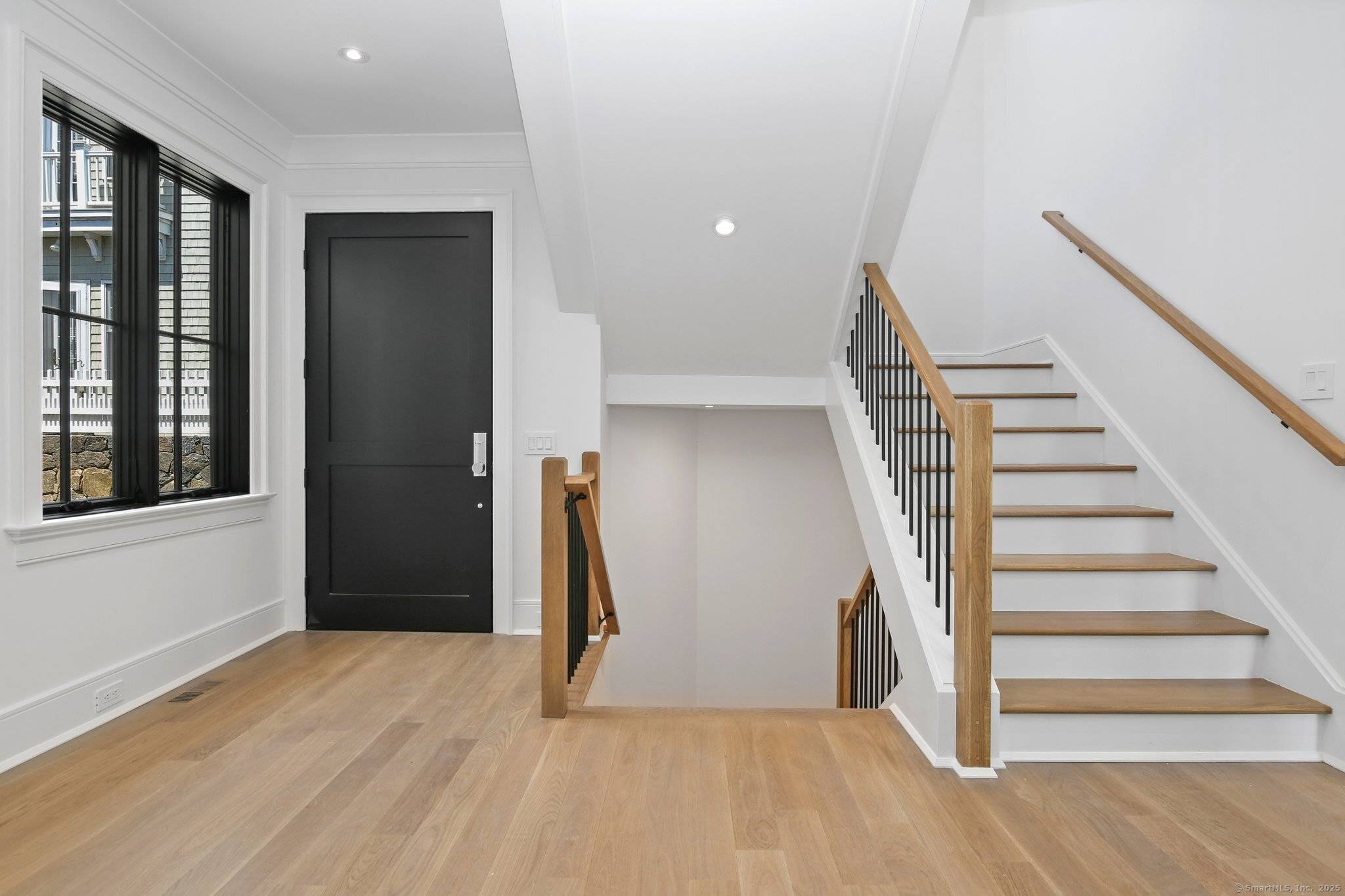Greenwich, CT 06830,148 East Elm Street #2