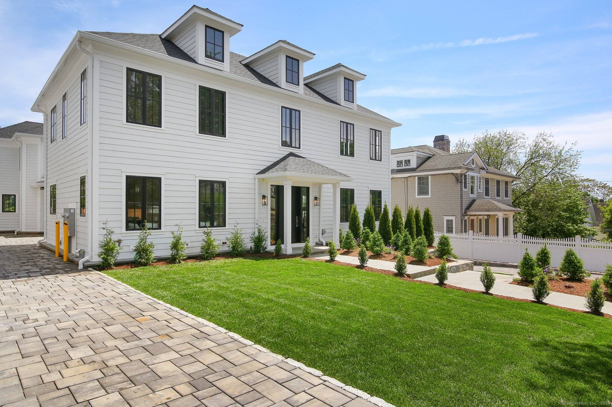 Greenwich, CT 06830,148 East Elm Street #2