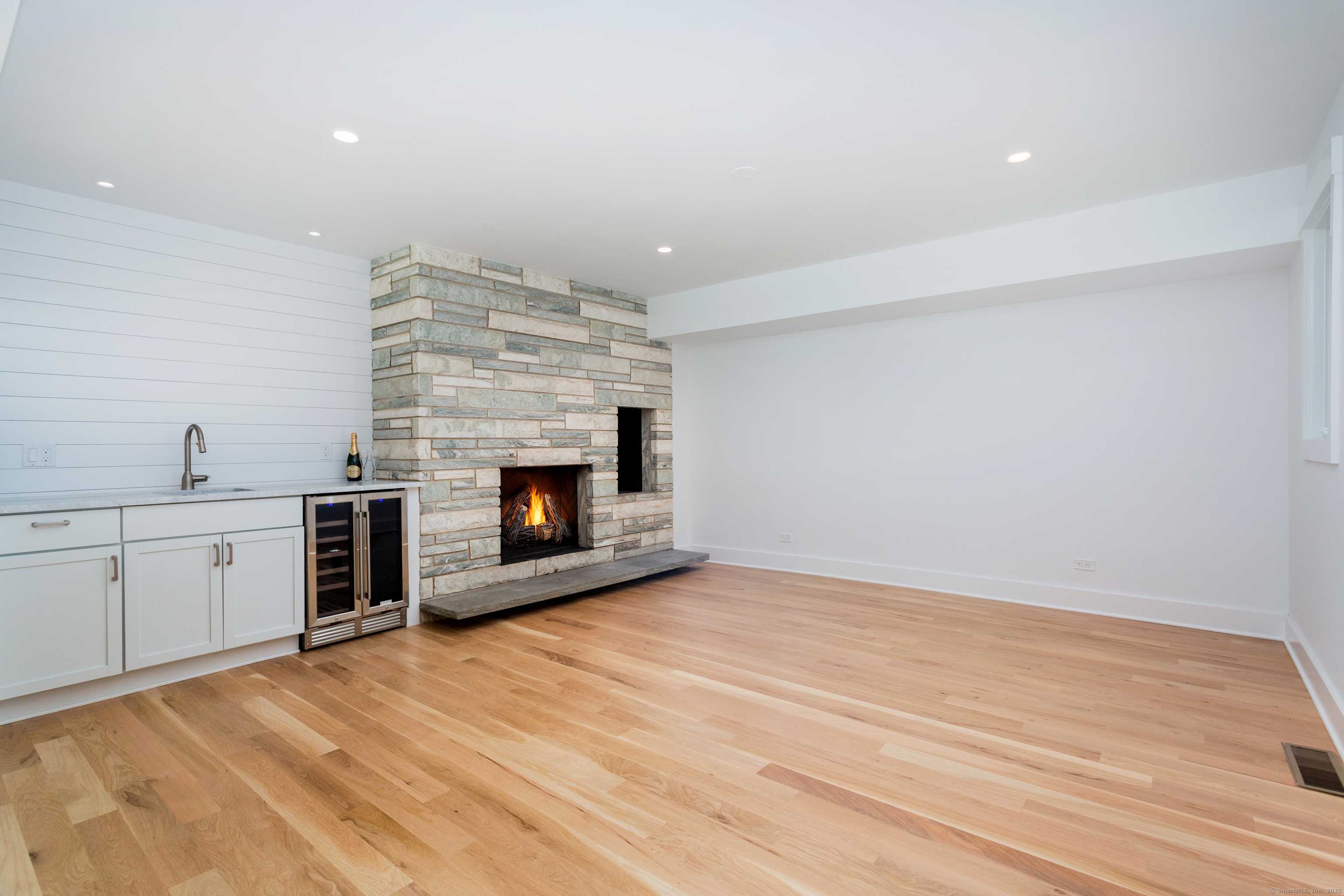 Stamford, CT 06907,338 Eden Road