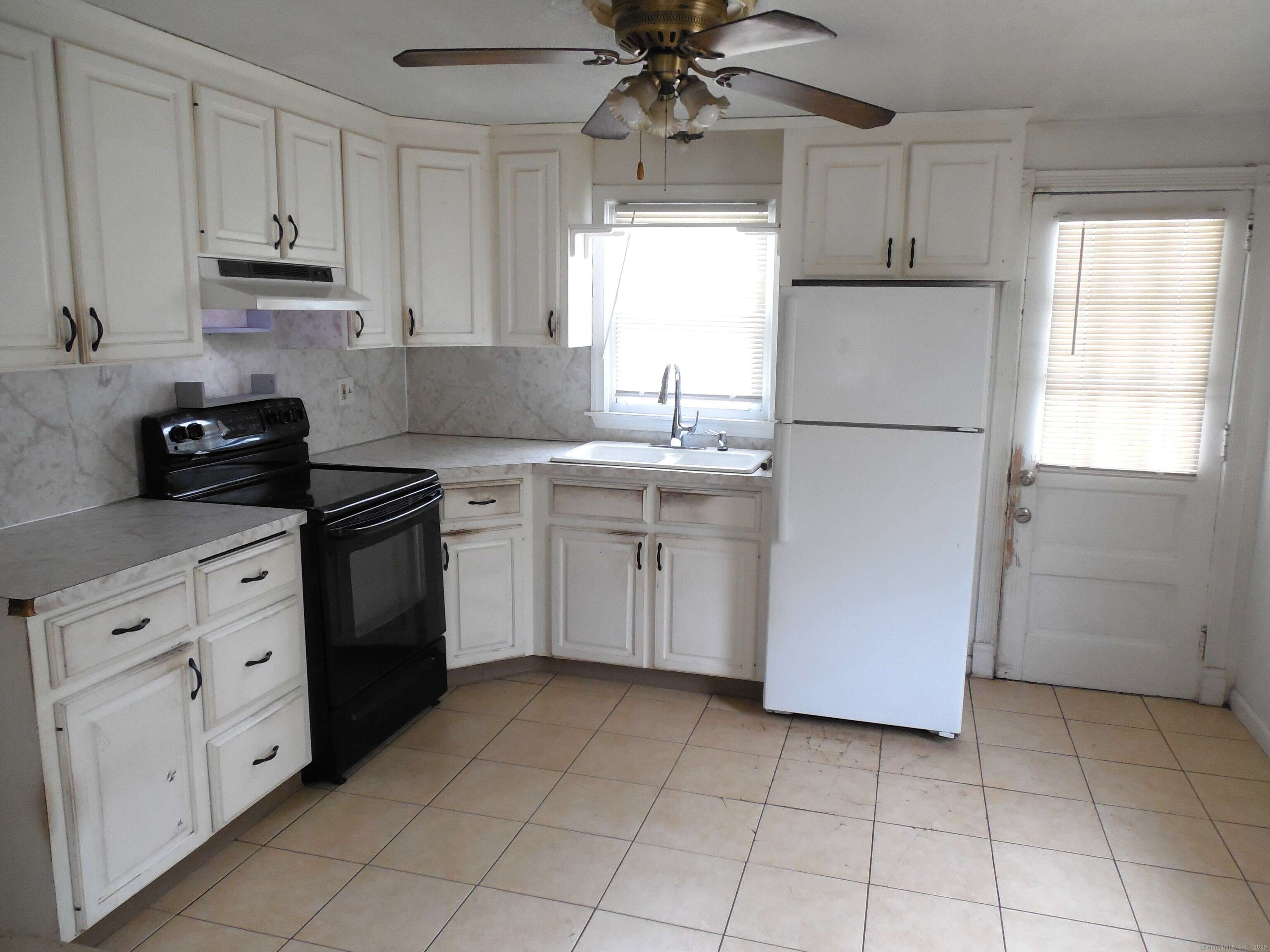 Waterbury, CT 06706,111 Tracy Avenue
