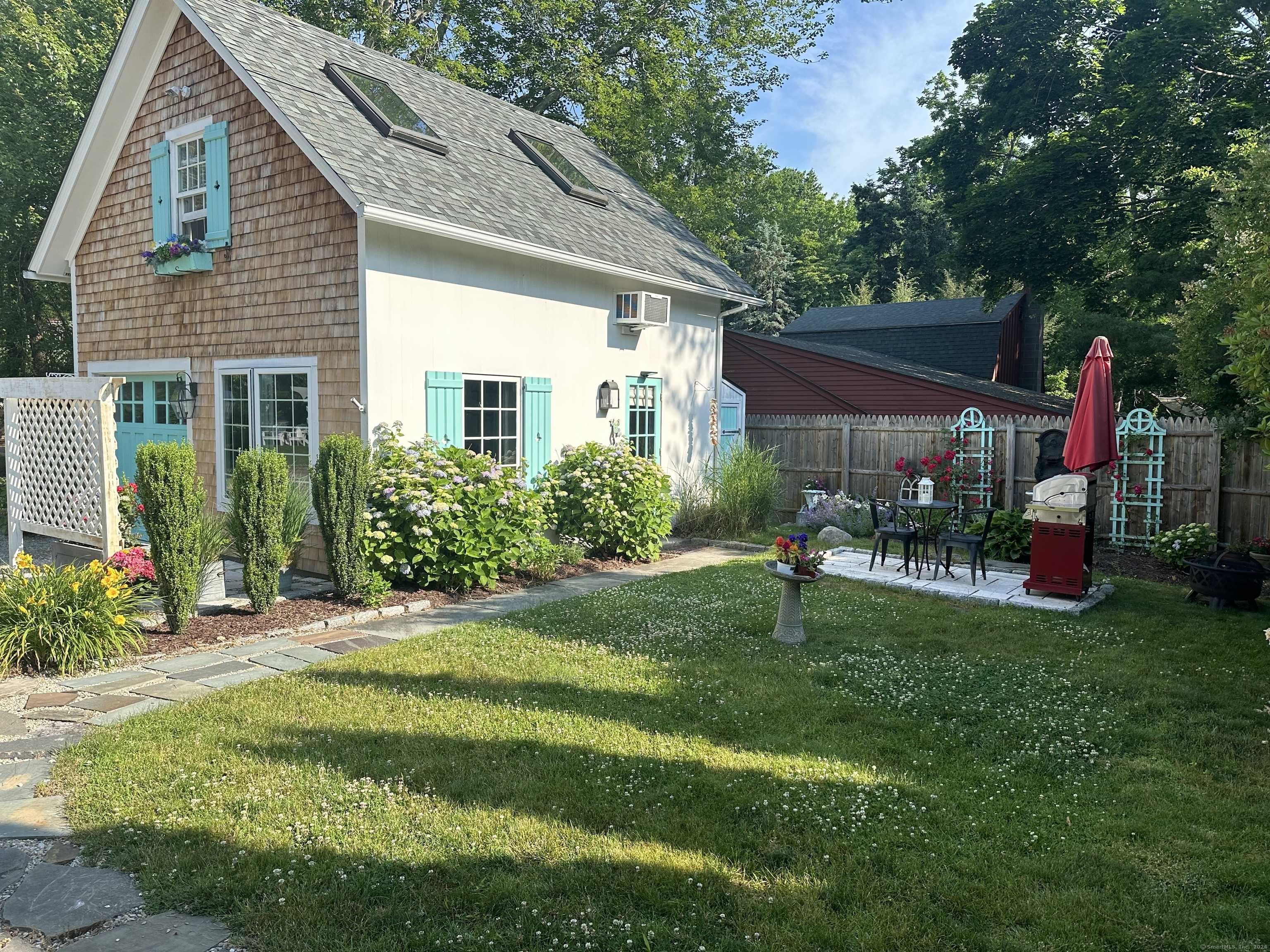 Madison, CT 06443,53 Liberty Street #A