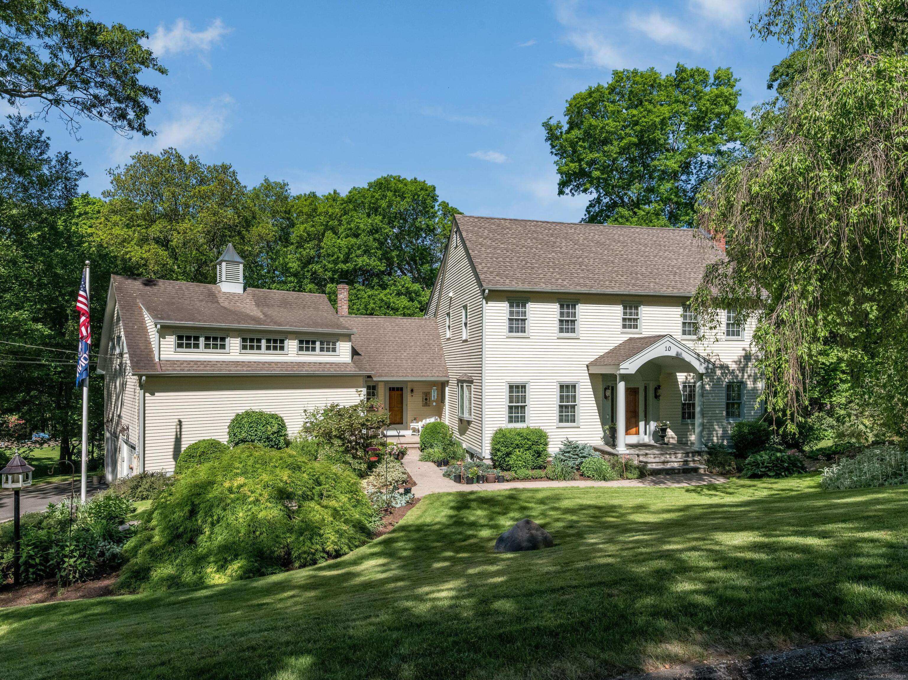 Essex, CT 06409,10 Oak Drive