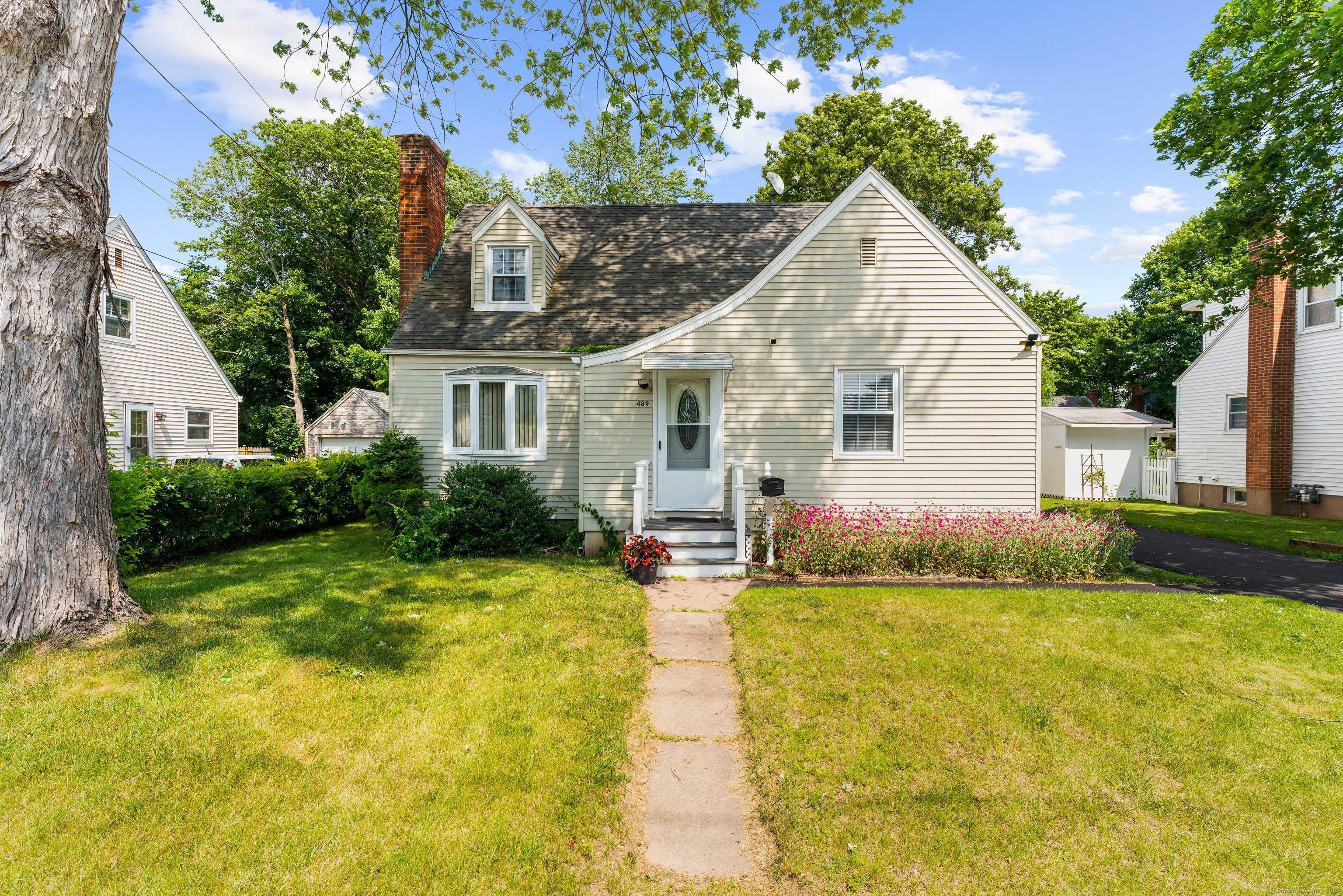 Manchester, CT 06040,489 Adams Street